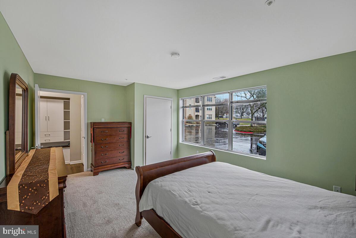 ANNAPOLIS OVERLOOK - Residential