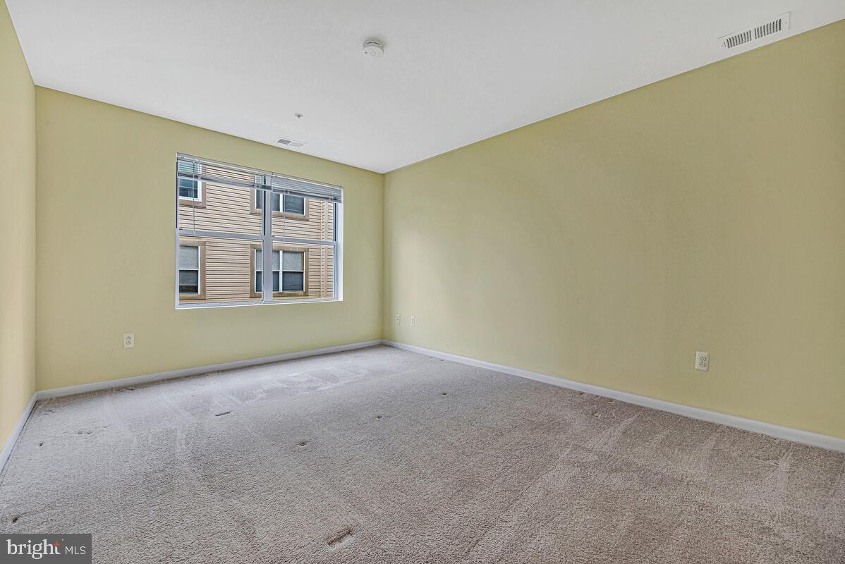 ANNAPOLIS OVERLOOK - Residential