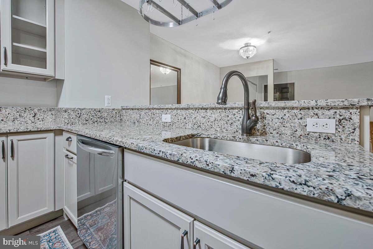 ANNAPOLIS OVERLOOK - Residential