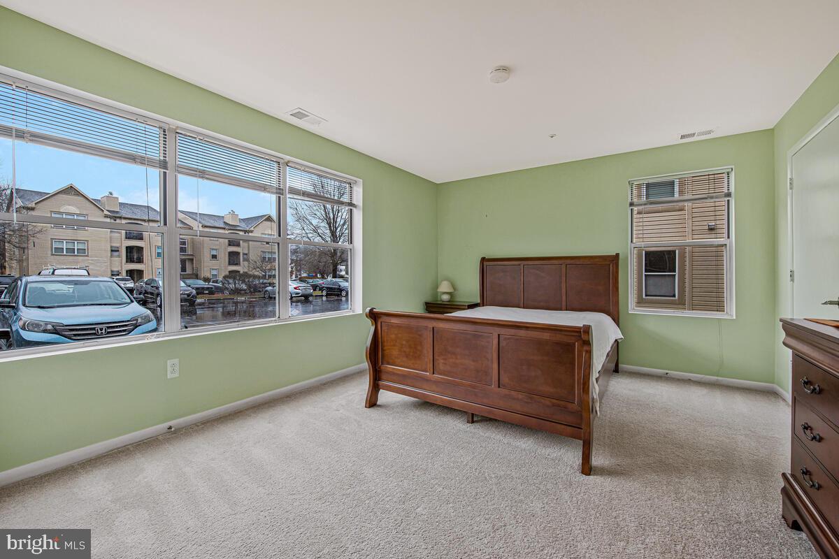 ANNAPOLIS OVERLOOK - Residential