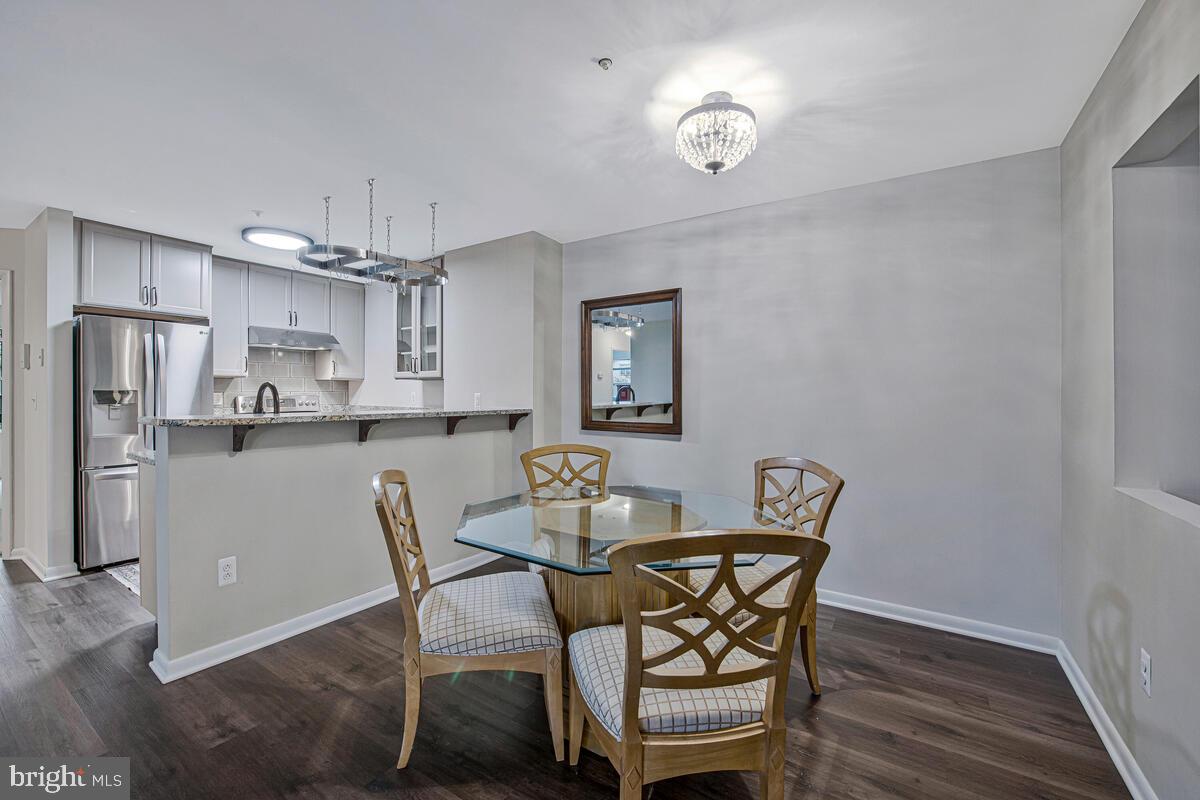 ANNAPOLIS OVERLOOK - Residential