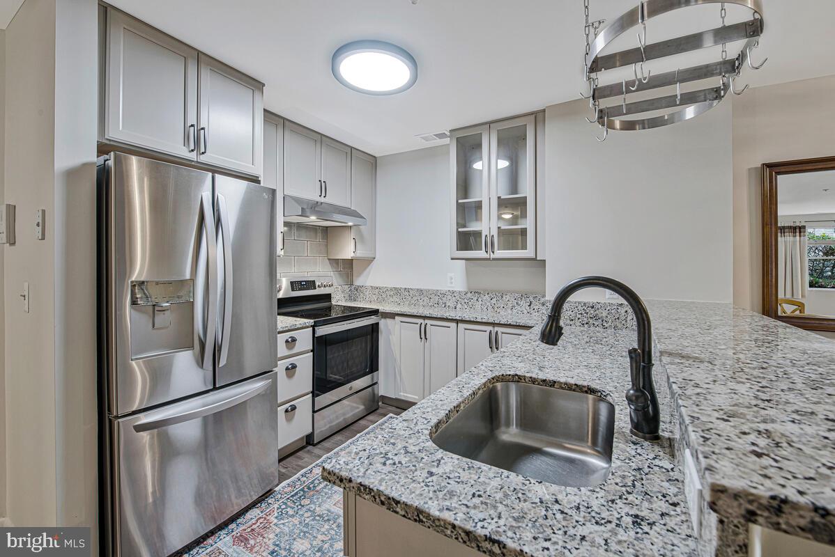 ANNAPOLIS OVERLOOK - Residential