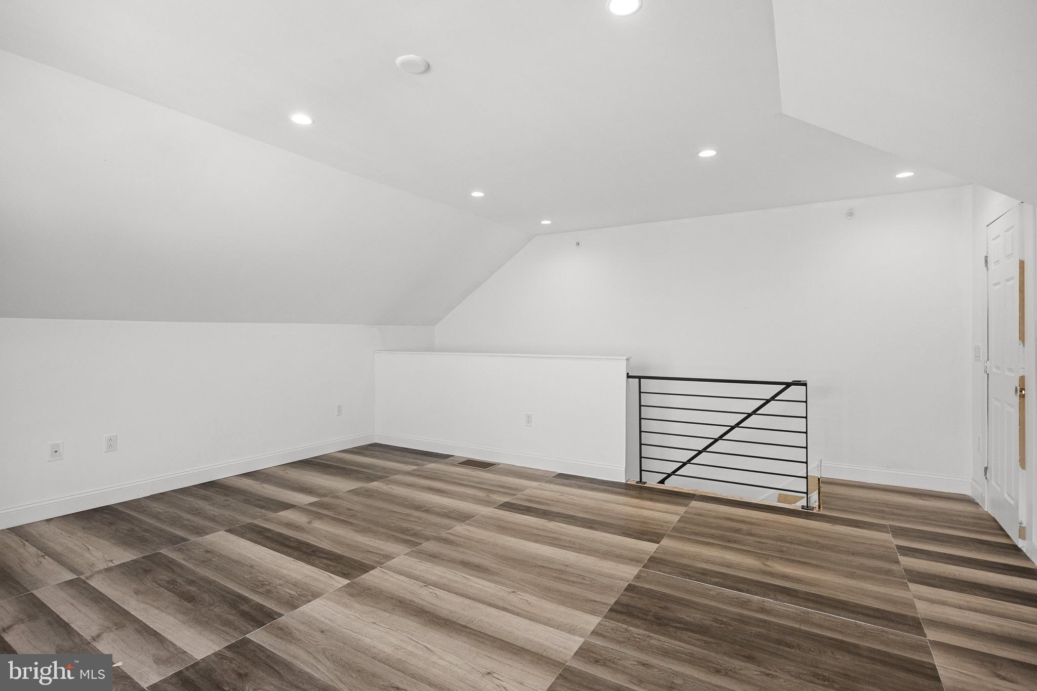 TORRESDALE MANOR - Residential