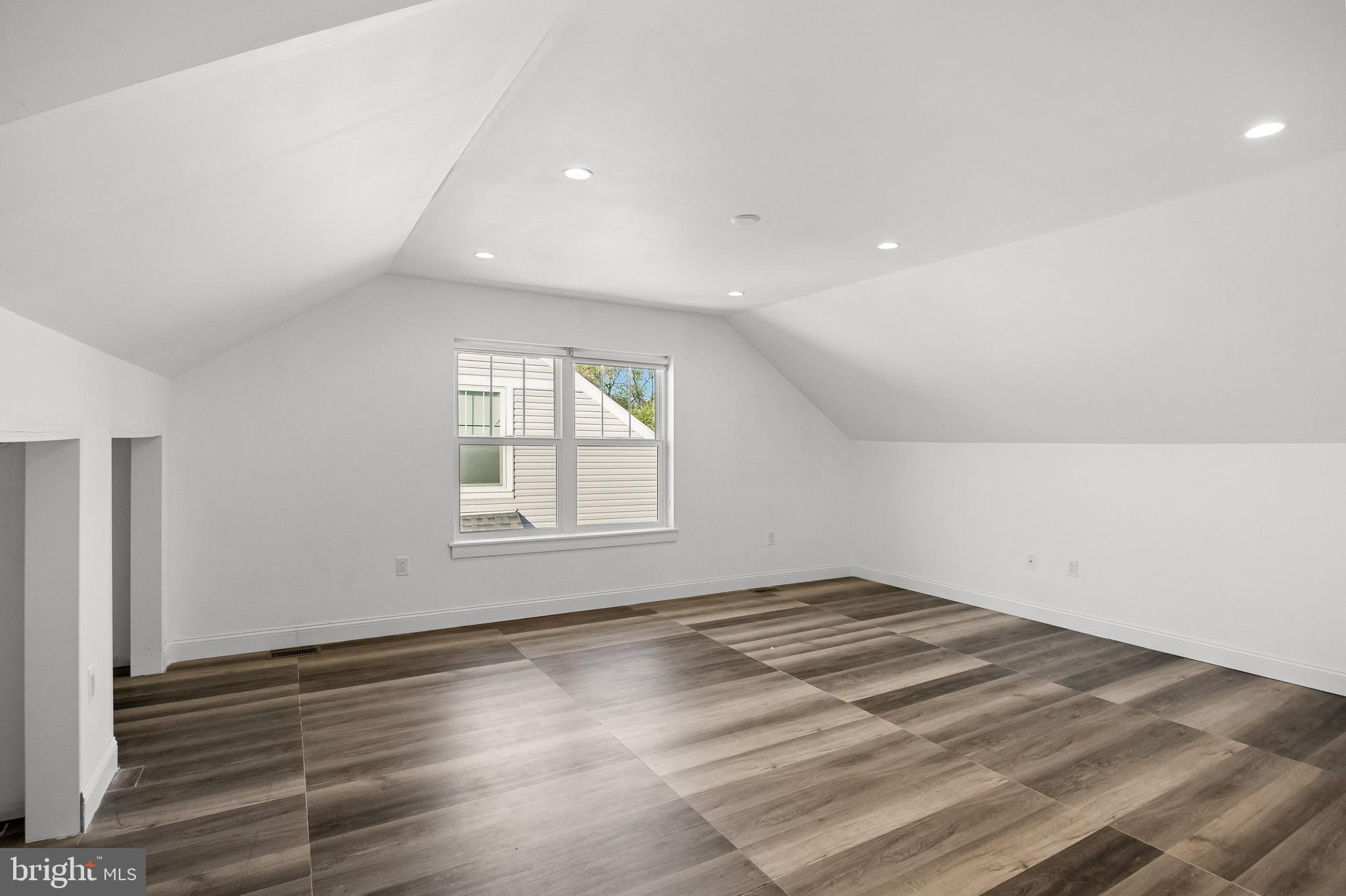 TORRESDALE MANOR - Residential