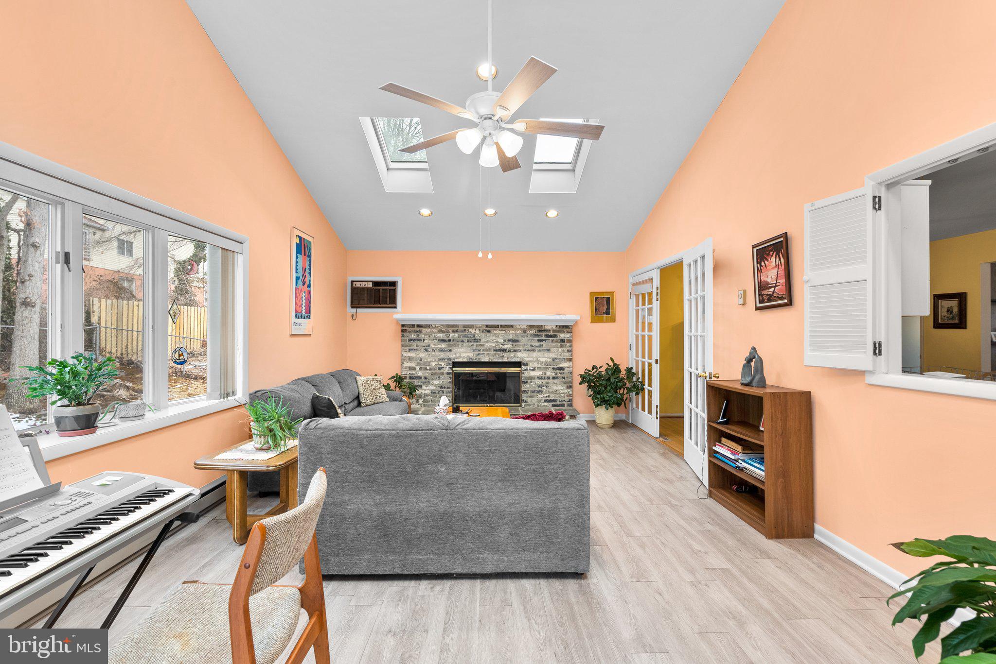 GREENWOOD HILL - Residential