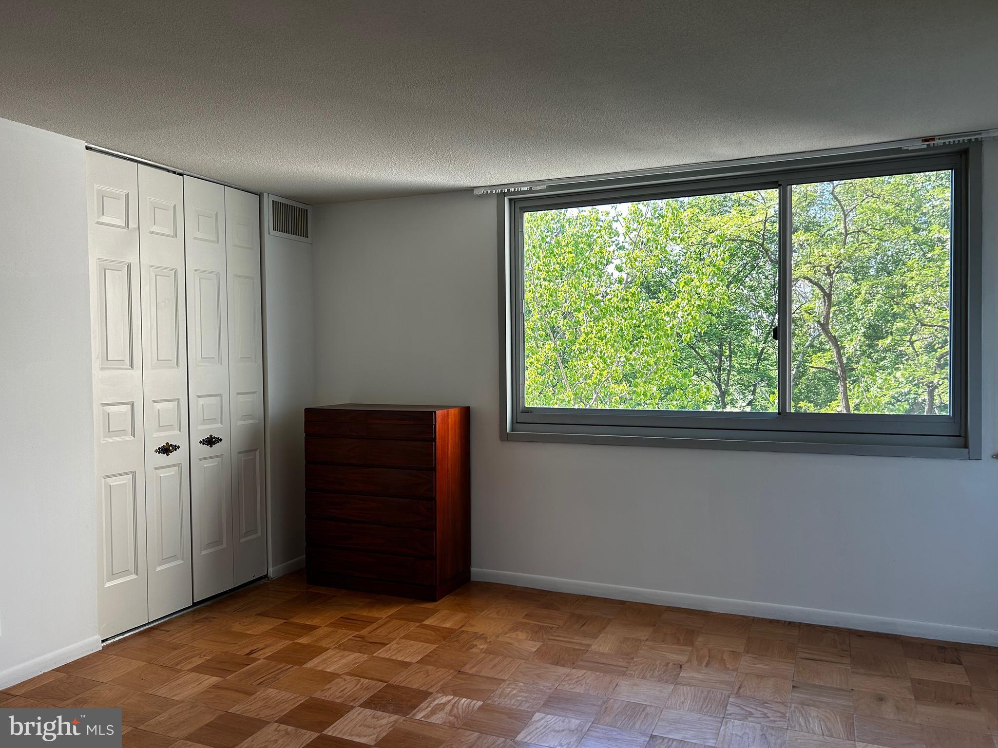 THE ELIZABETH - Residential