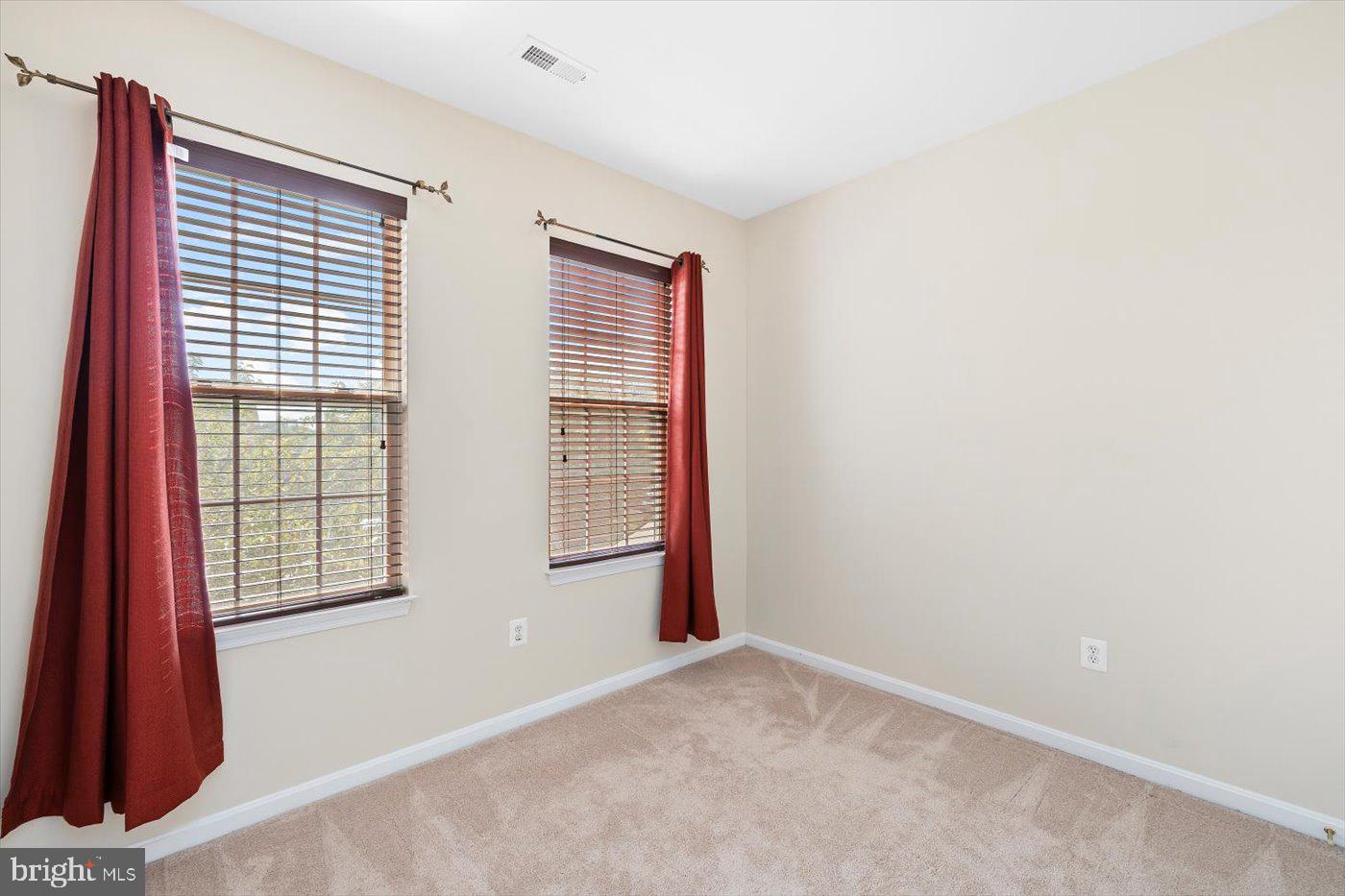 SALEM FIELDS - Residential