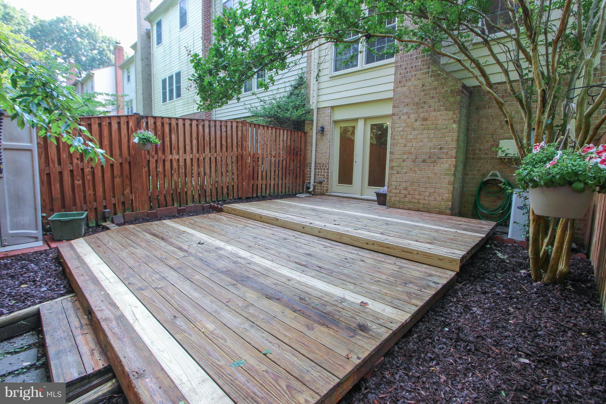 LAKEPOINTE - Residential