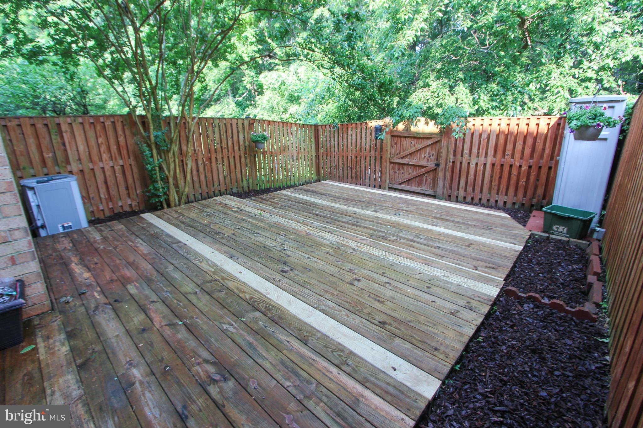 LAKEPOINTE - Residential