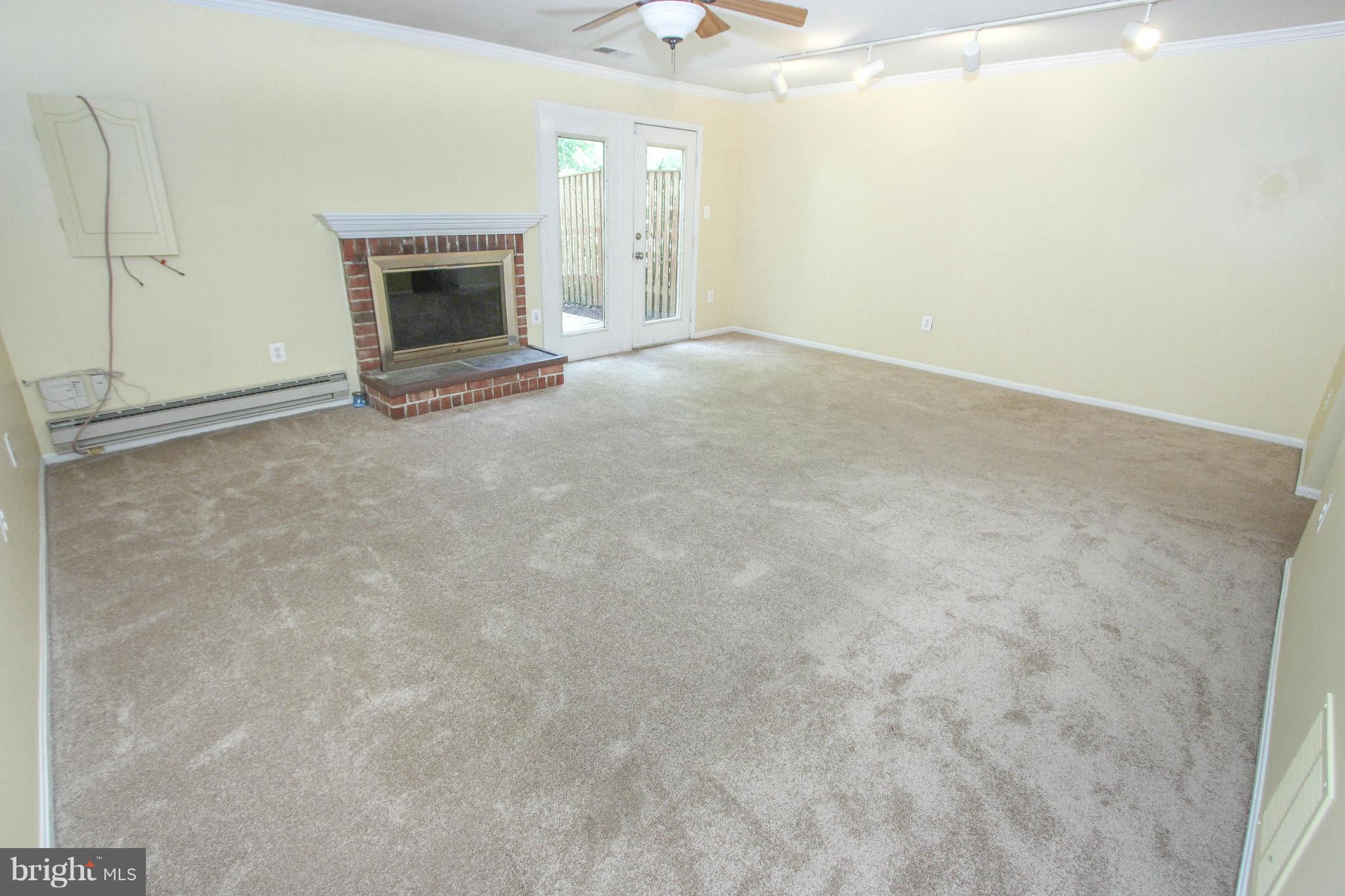 LAKEPOINTE - Residential