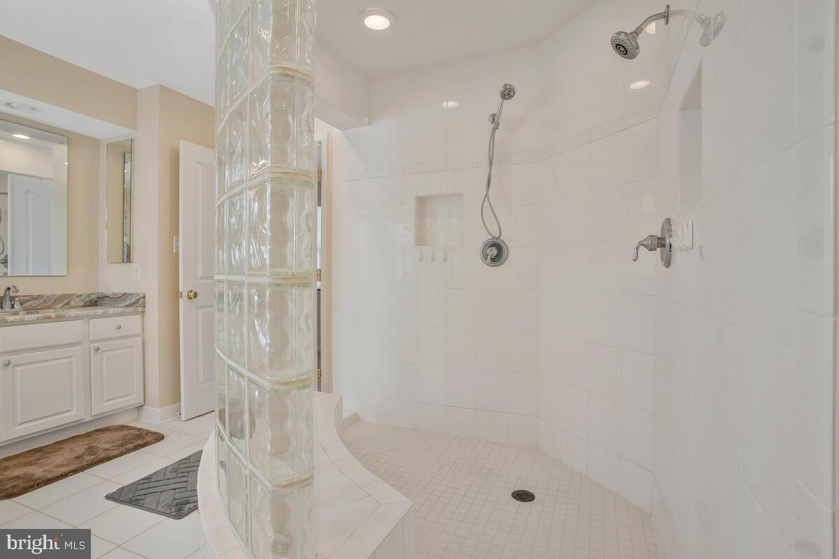 SADDLEBROOK WEST - Residential Lease