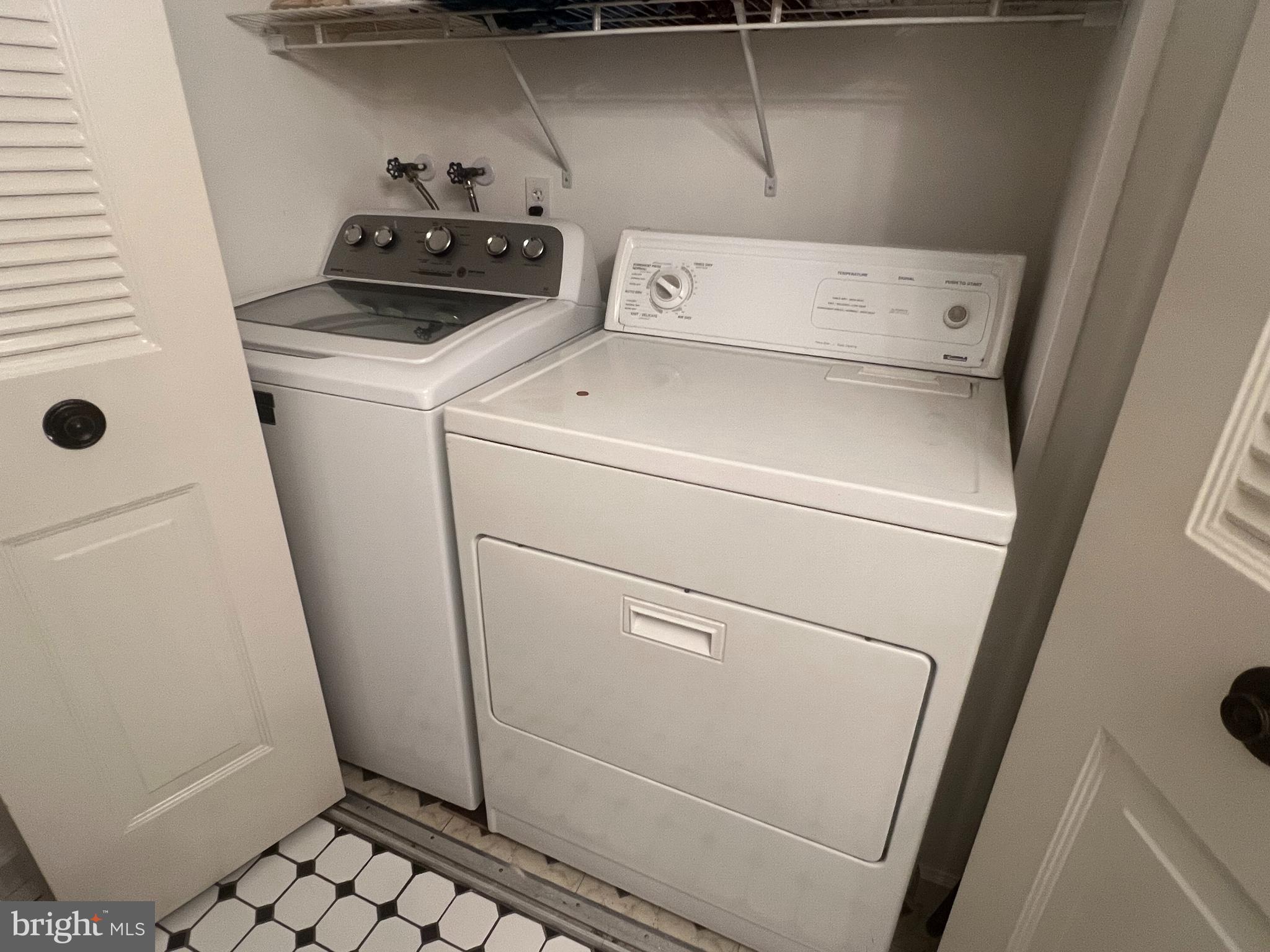 HILLTOP - Residential