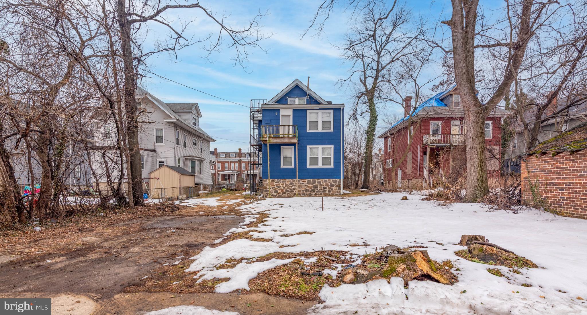 LIBERTY SQUARE - Commercial Sale