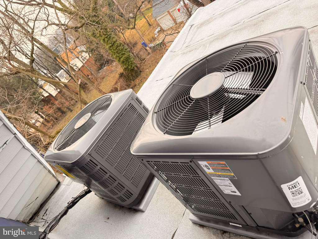 LIBERTY SQUARE - Commercial Sale