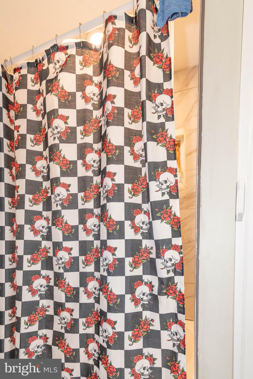 LIBERTY SQUARE - Commercial Sale