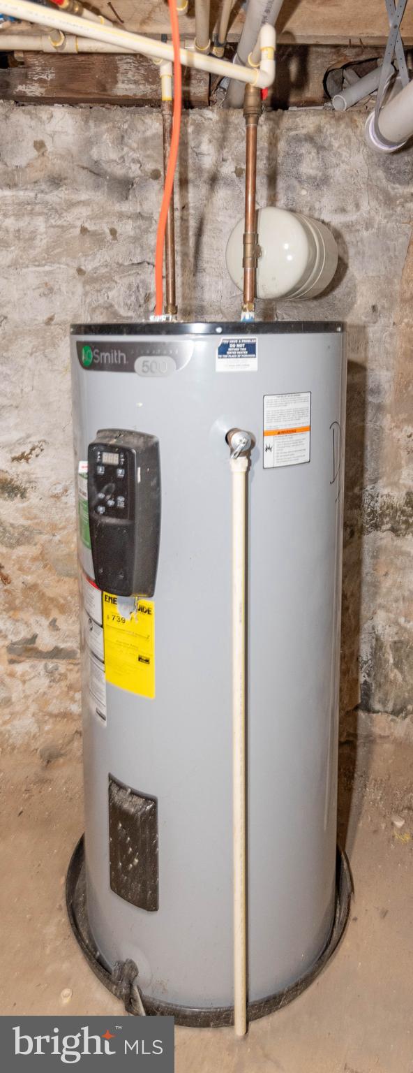 LIBERTY SQUARE - Commercial Sale