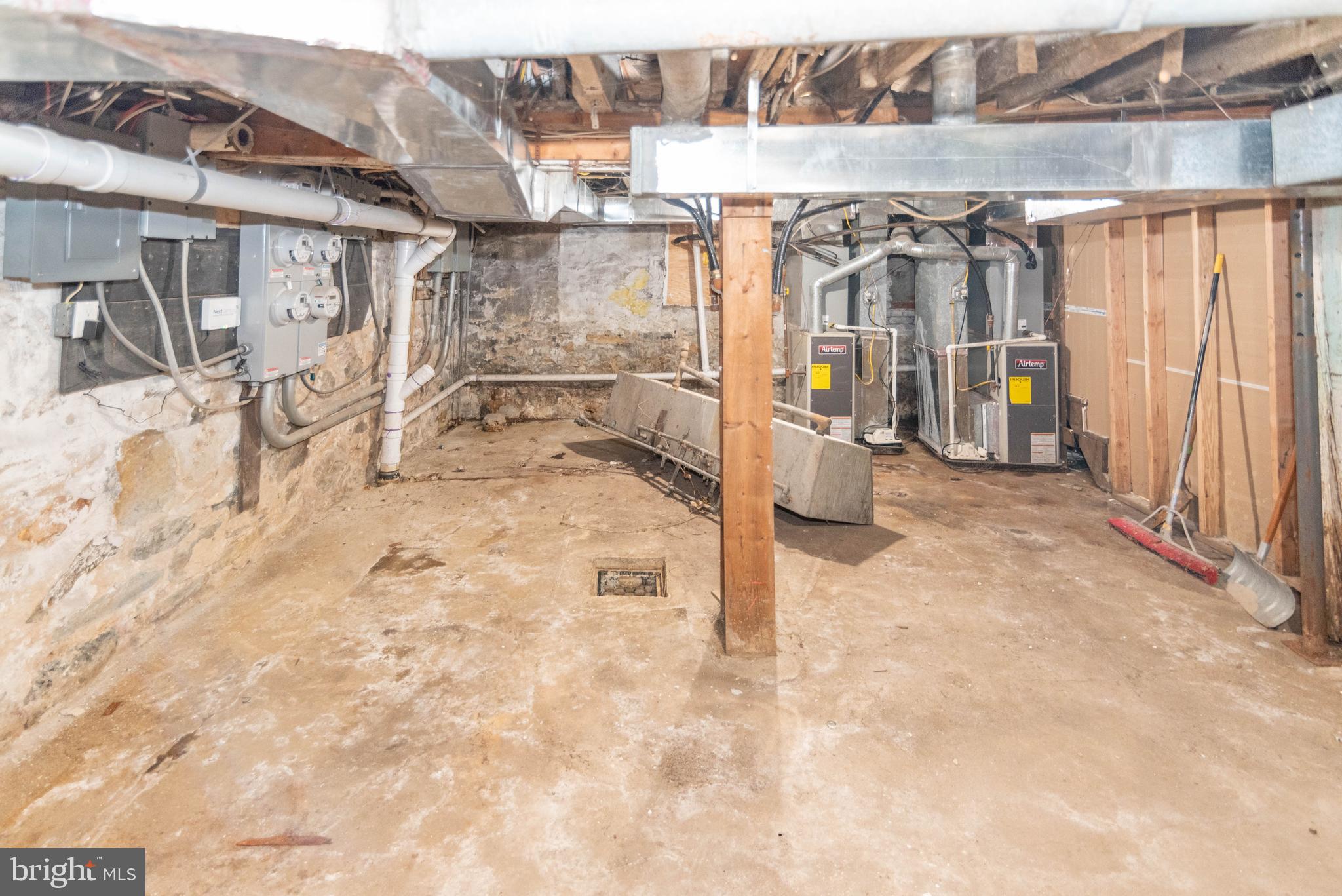 LIBERTY SQUARE - Commercial Sale