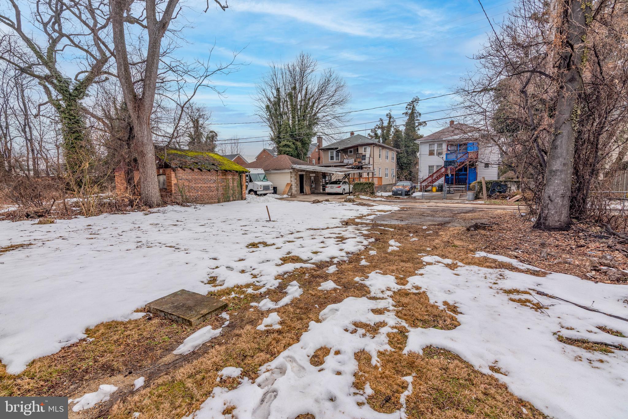 LIBERTY SQUARE - Commercial Sale