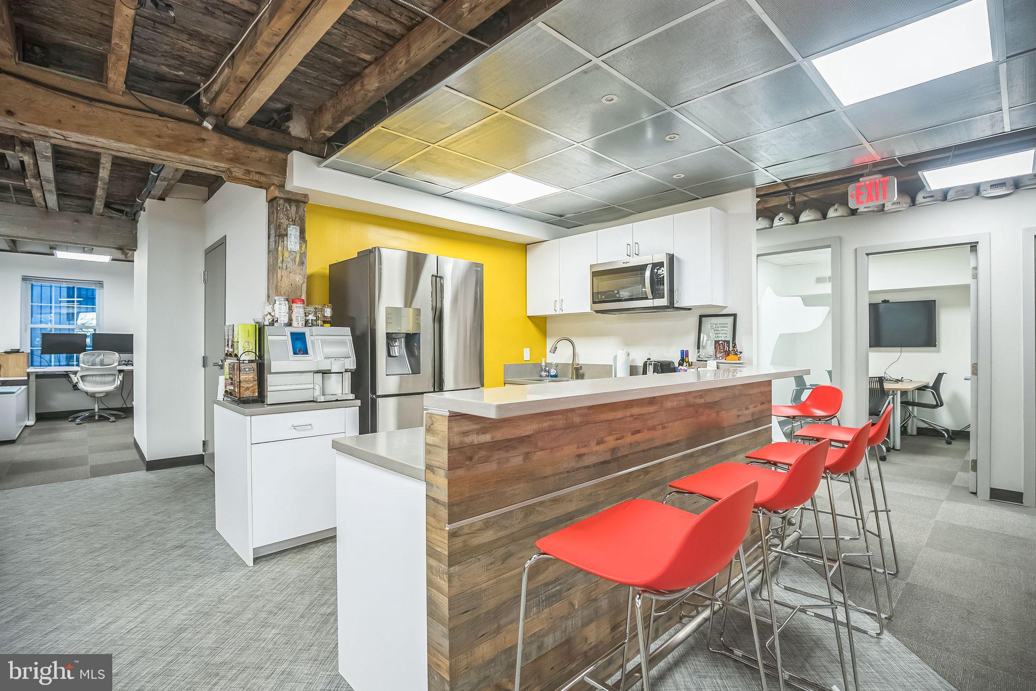 LOGAN SQUARE - Residential