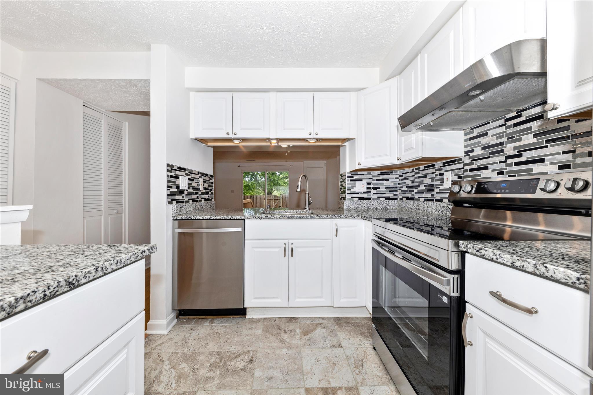 MIDDLEBROOK COMMONS - Residential