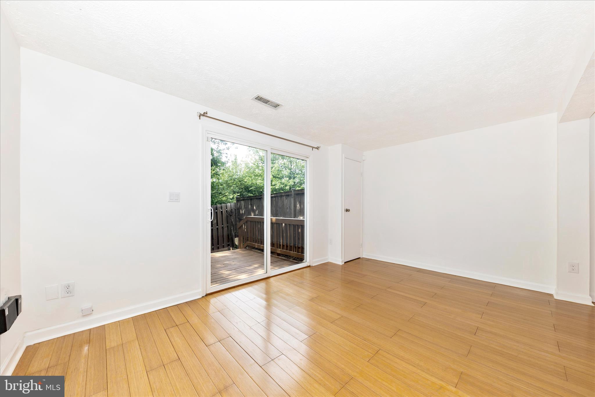 MIDDLEBROOK COMMONS - Residential