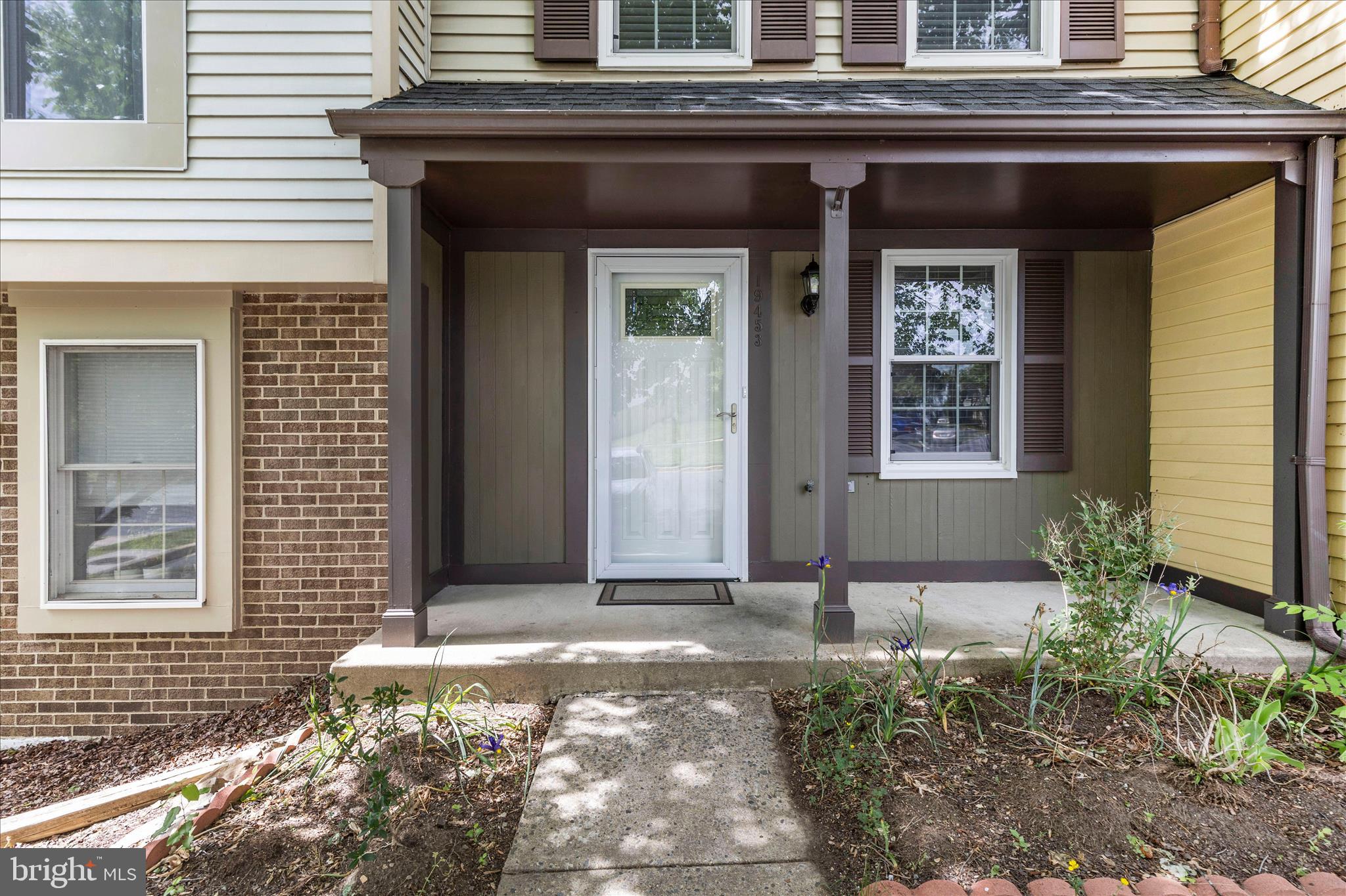 MIDDLEBROOK COMMONS - Residential