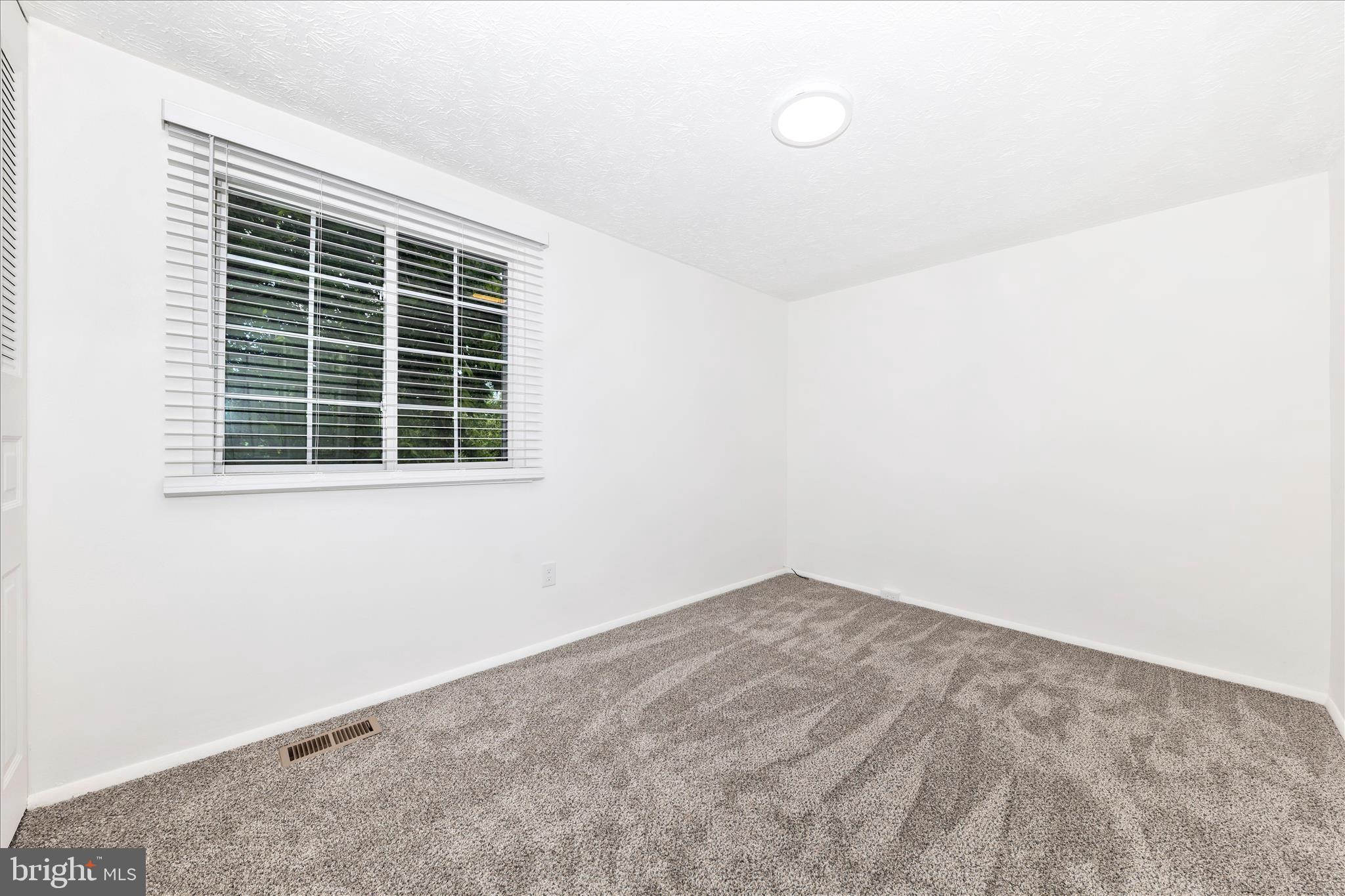 MIDDLEBROOK COMMONS - Residential