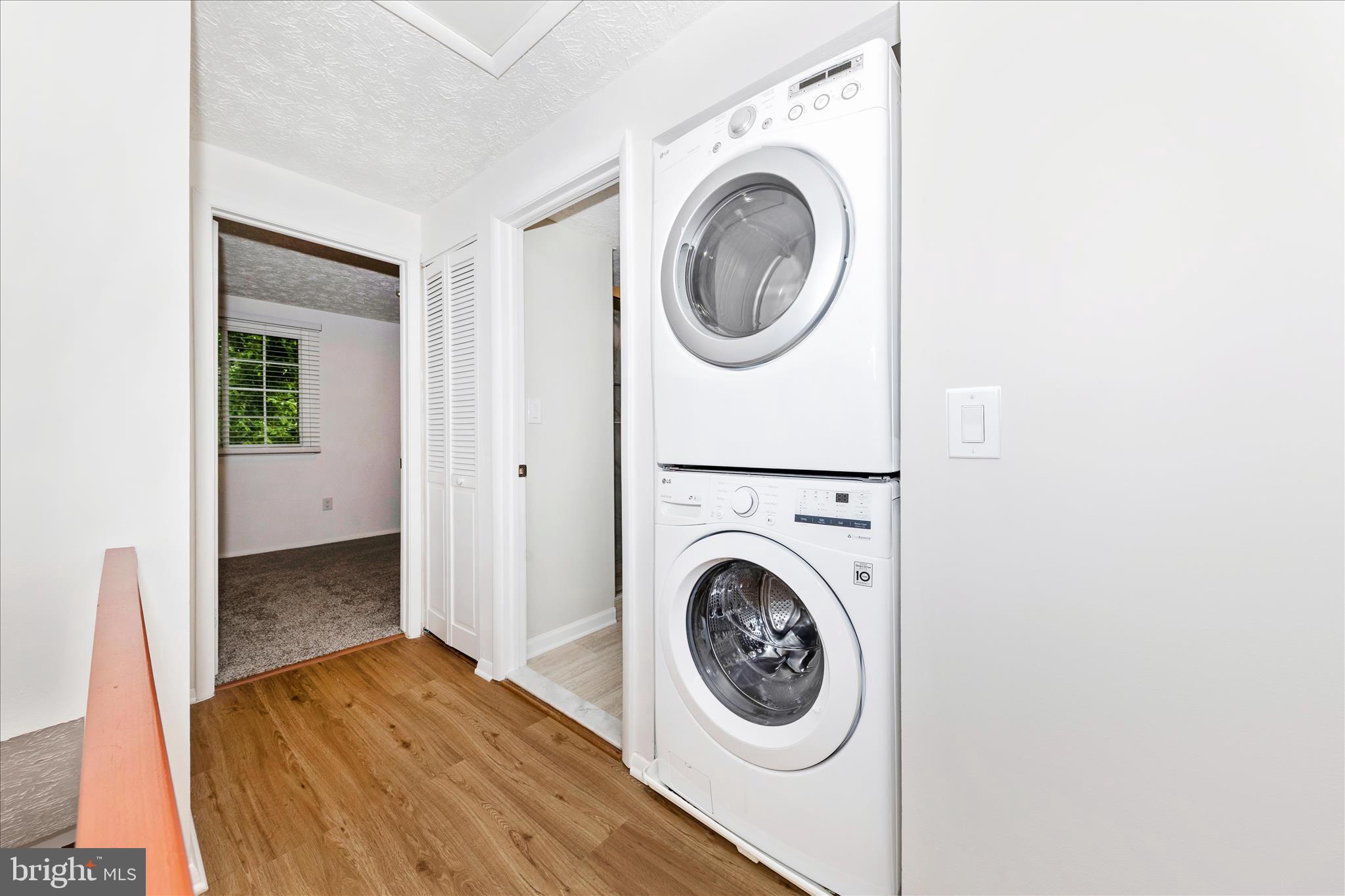 MIDDLEBROOK COMMONS - Residential