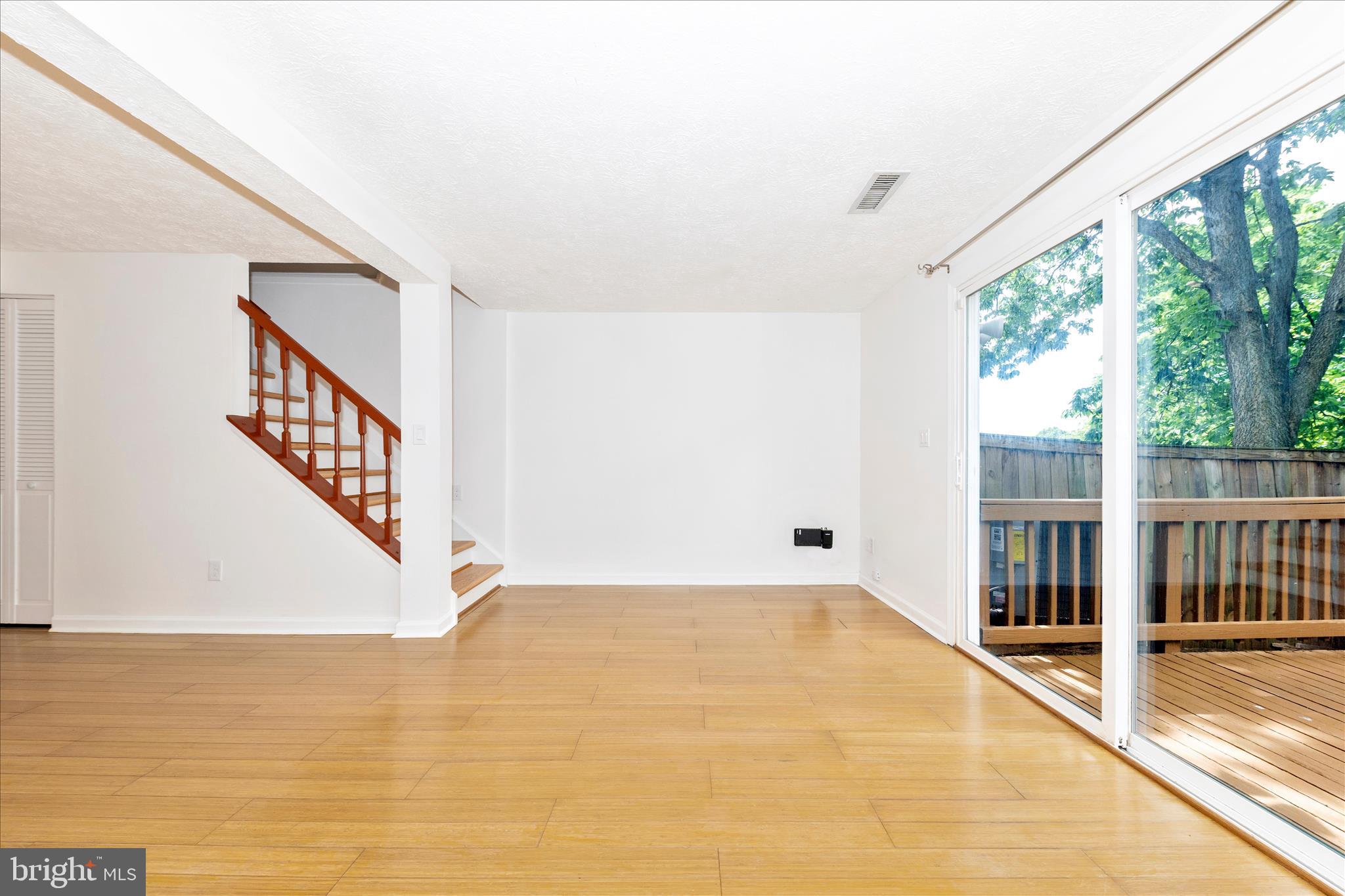 MIDDLEBROOK COMMONS - Residential