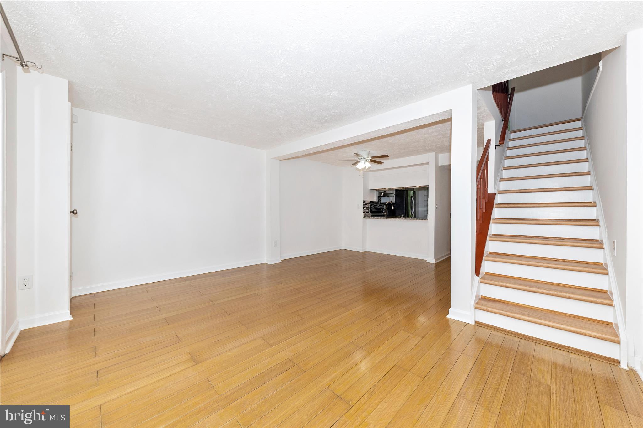 MIDDLEBROOK COMMONS - Residential