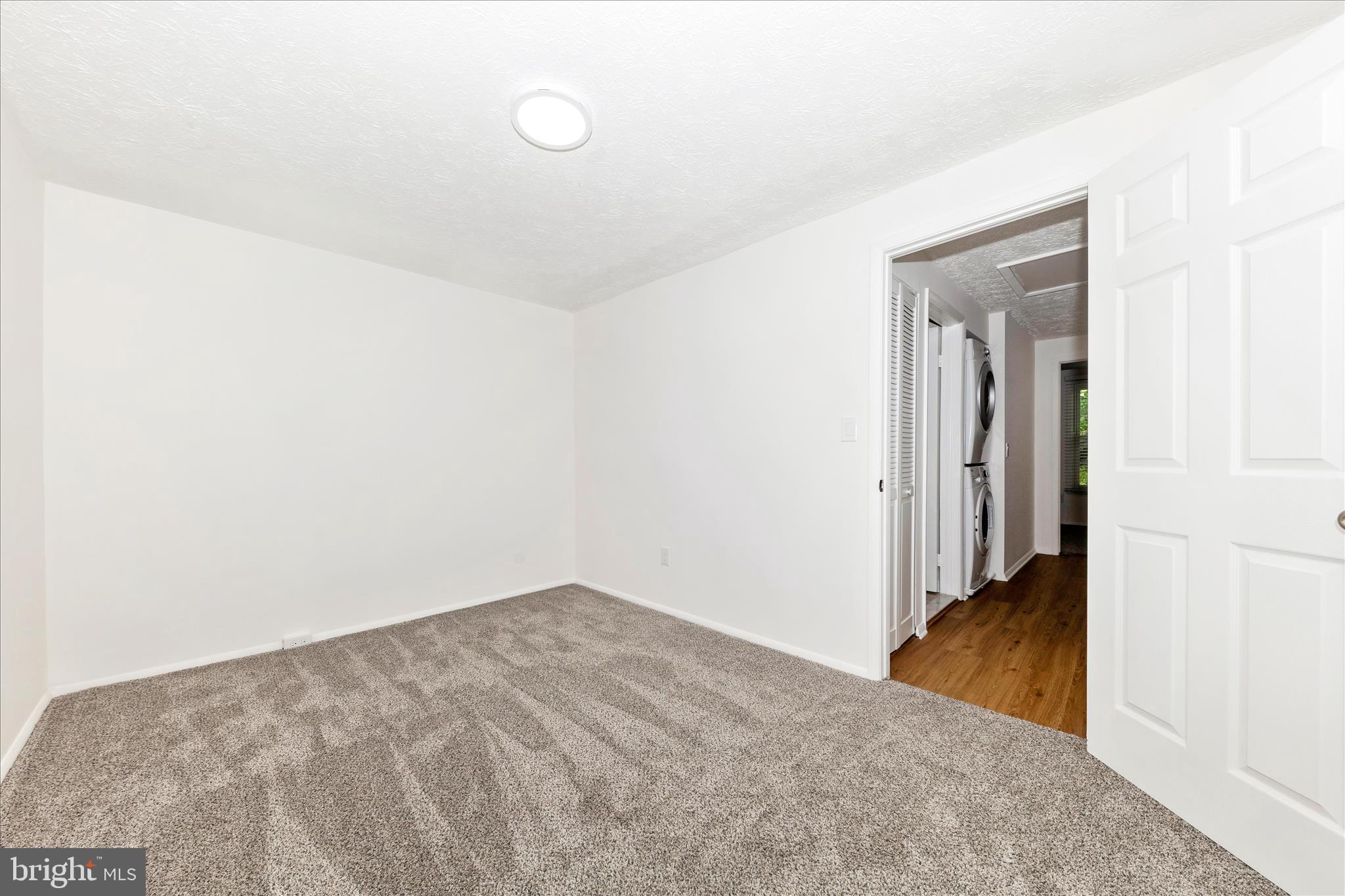 MIDDLEBROOK COMMONS - Residential