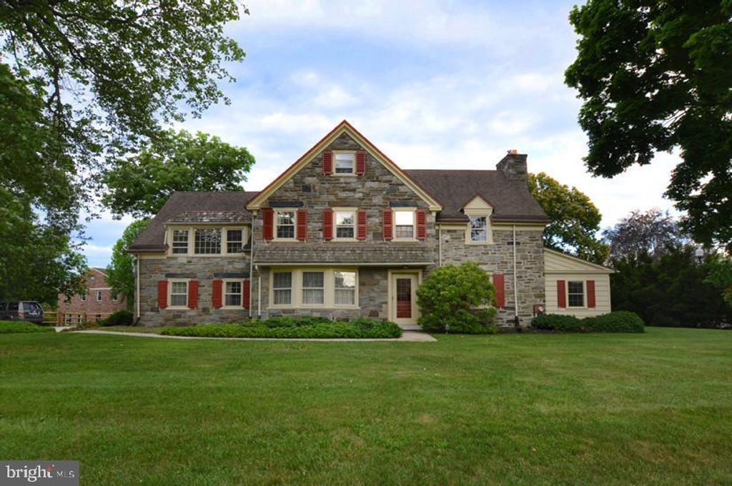 Photo of 10 Beatty Road #101, MEDIA, PA 19063 (MLS # PADE2088194)