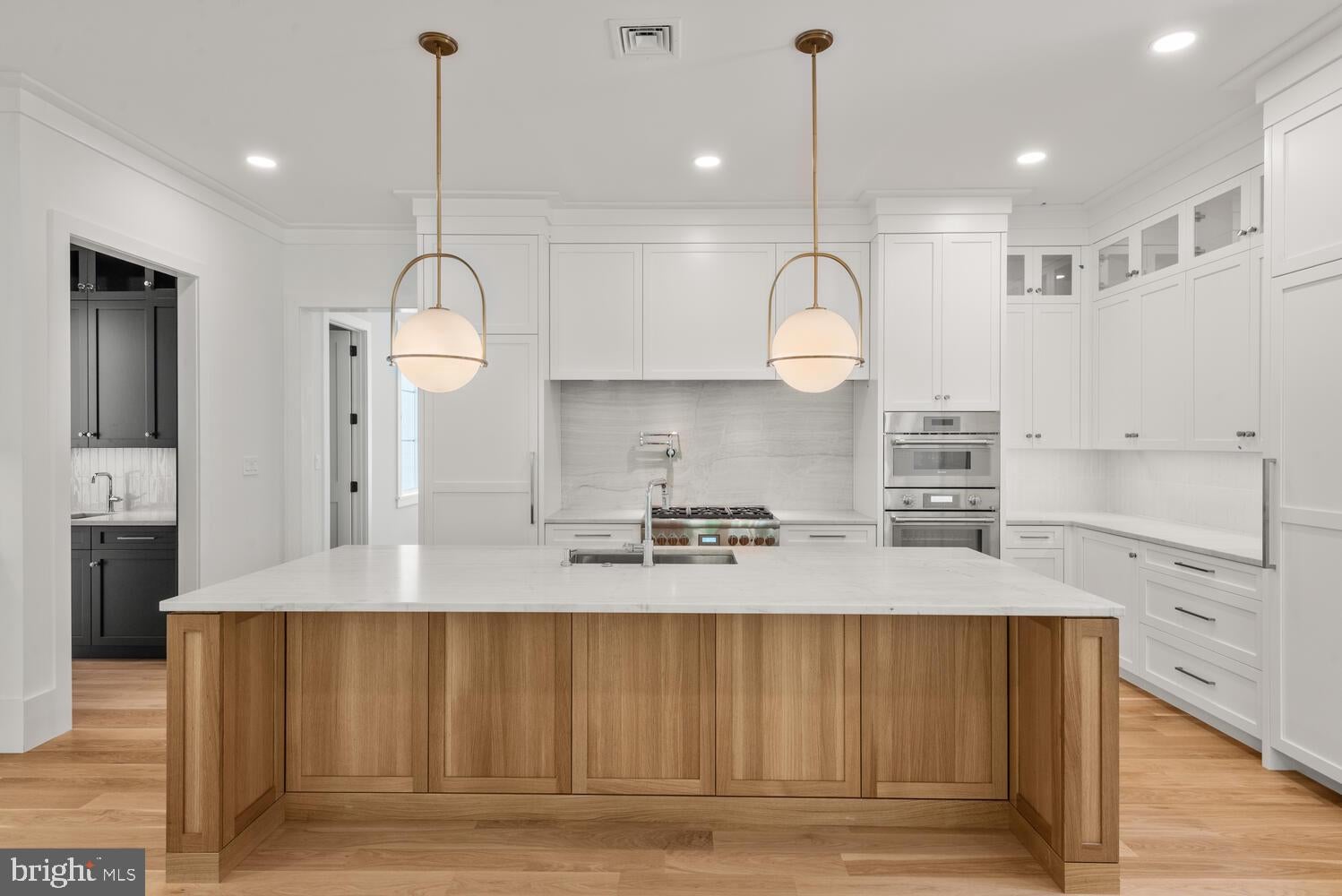 25 SANDRINGHAM ROAD