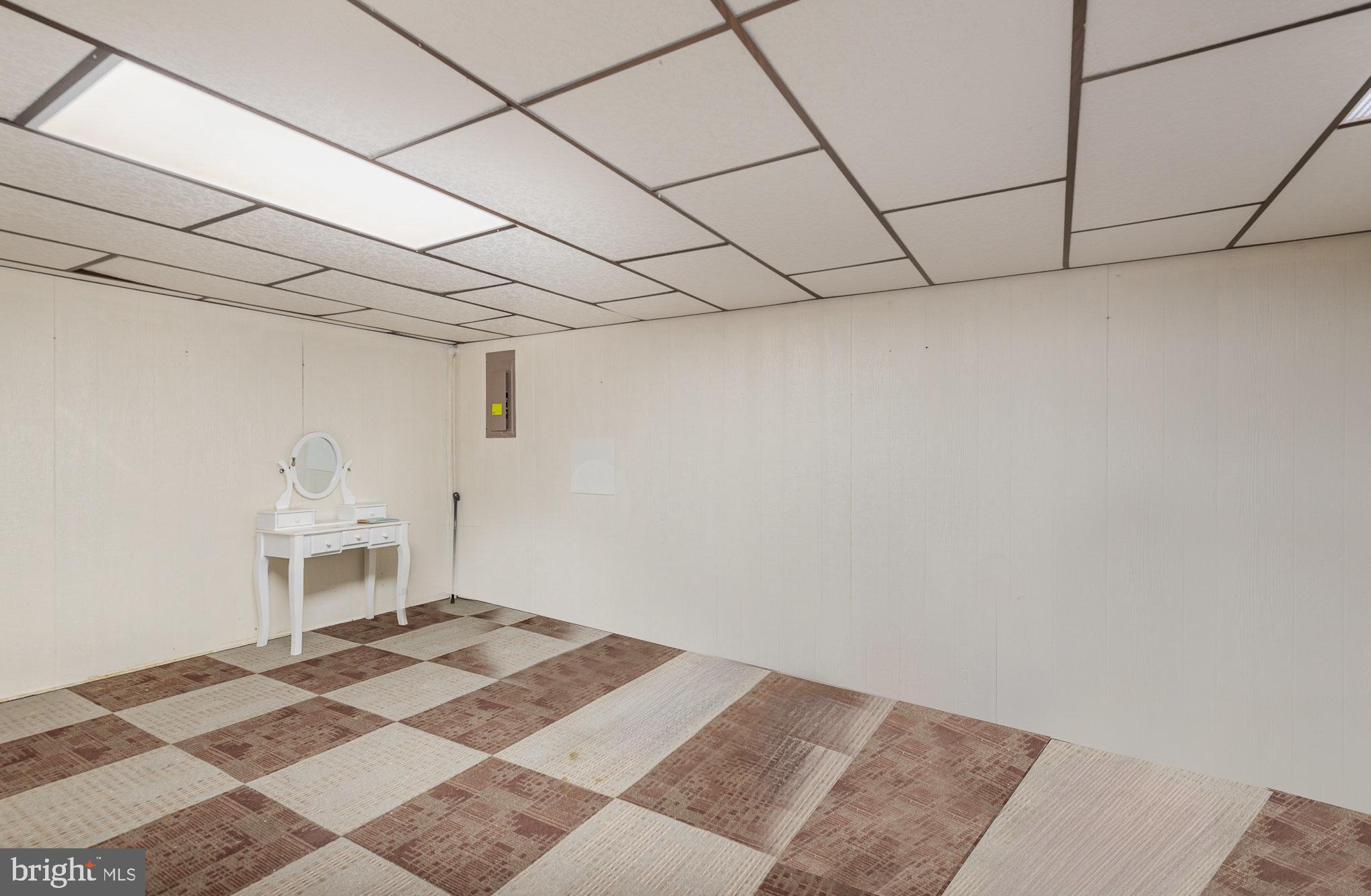 TOWN AND COUNTRY - Residential