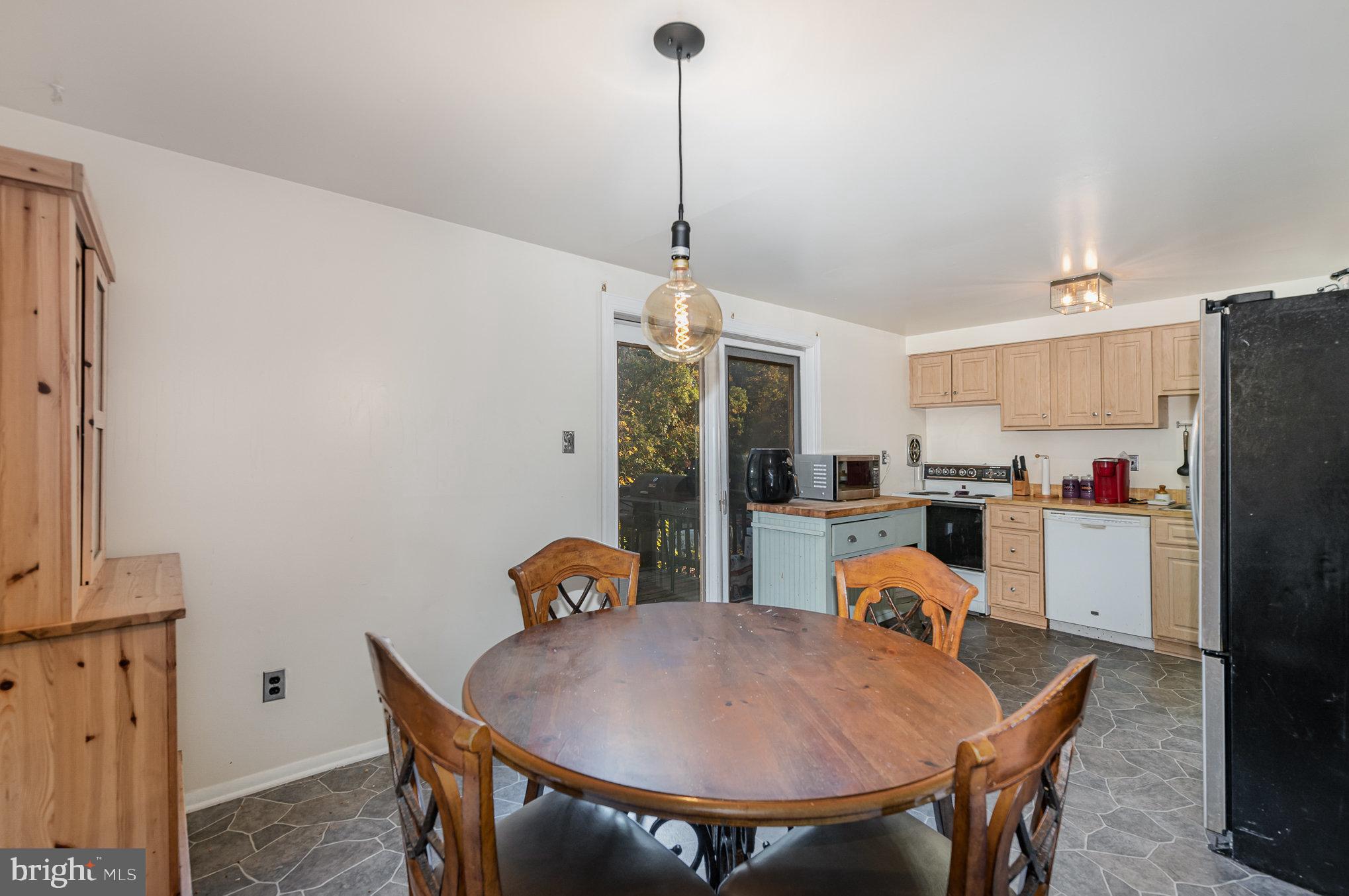 TOWN AND COUNTRY - Residential