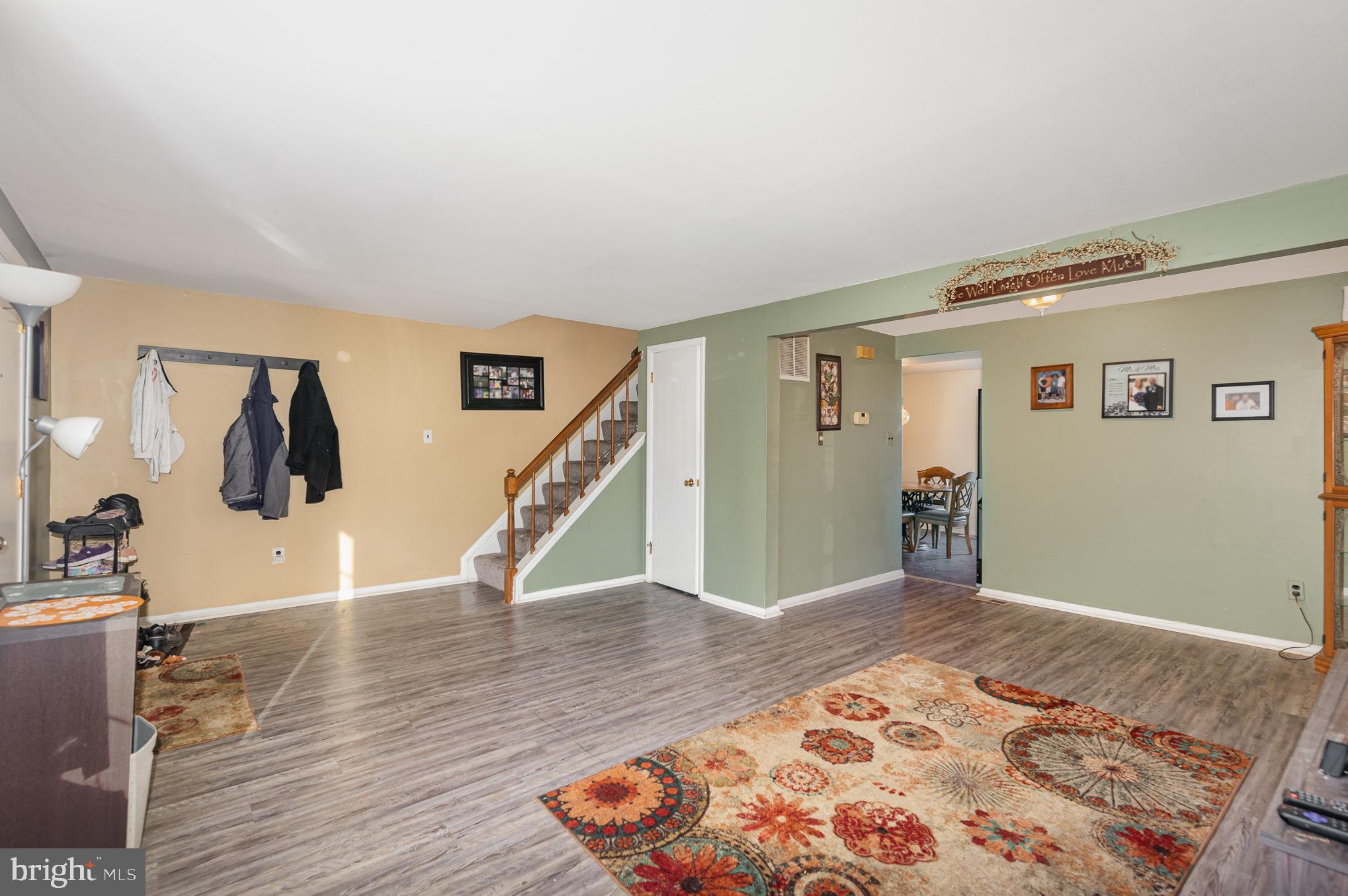 TOWN AND COUNTRY - Residential