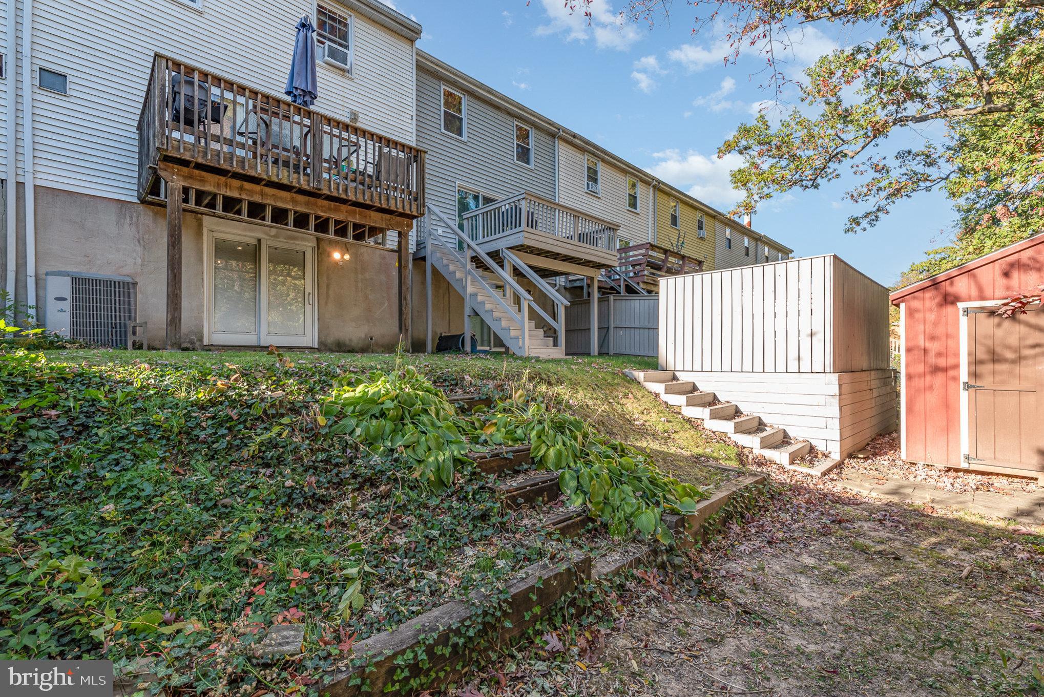 TOWN AND COUNTRY - Residential