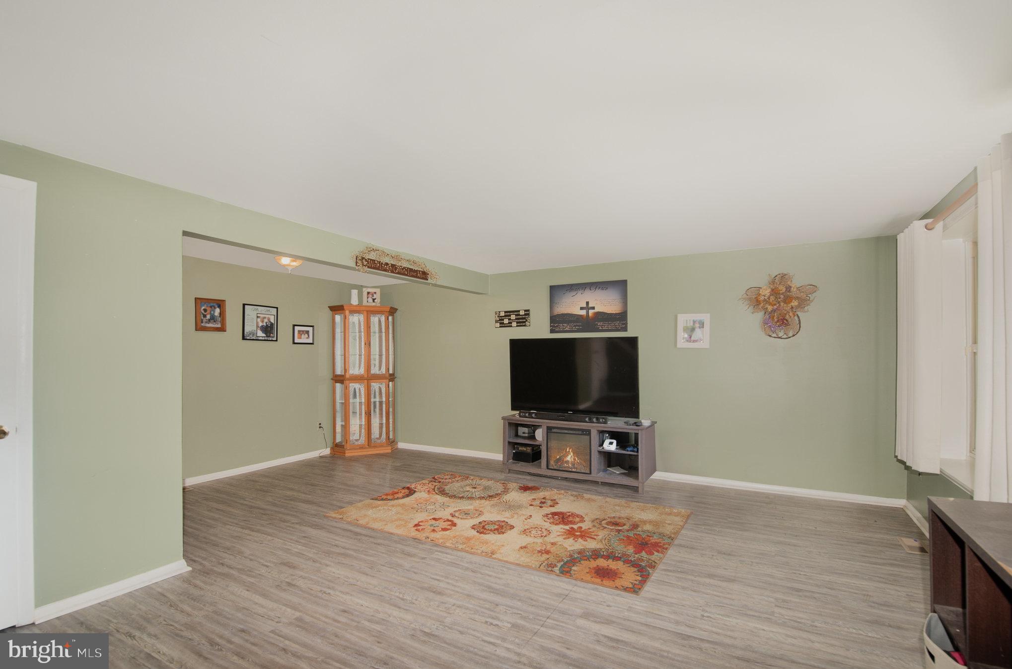 TOWN AND COUNTRY - Residential