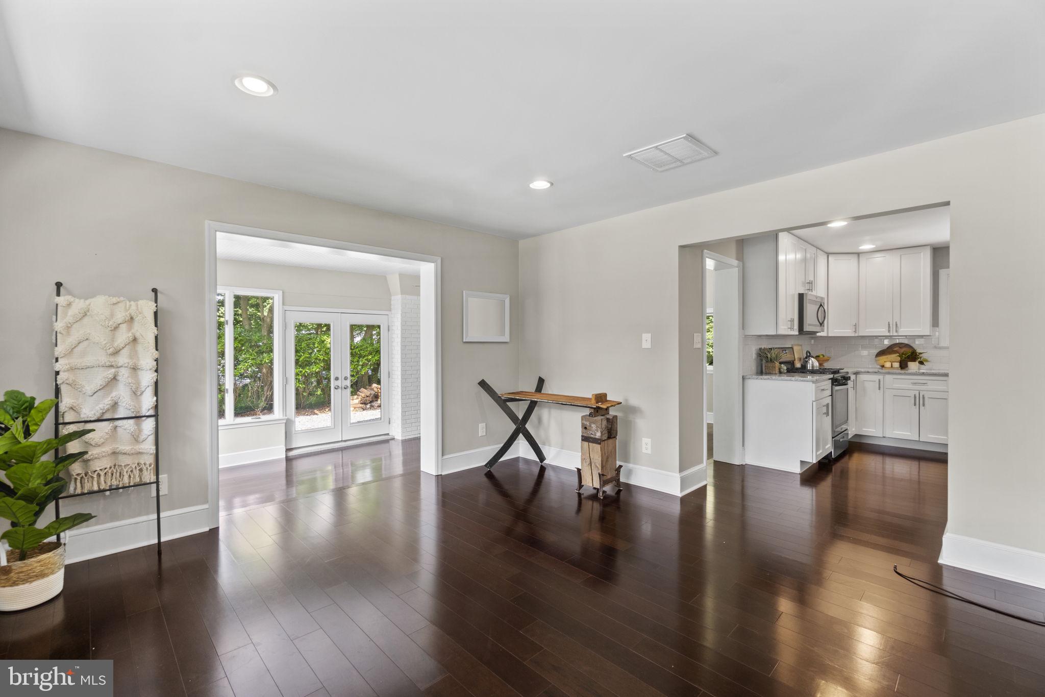 PINES ON THE SEVERN - Residential