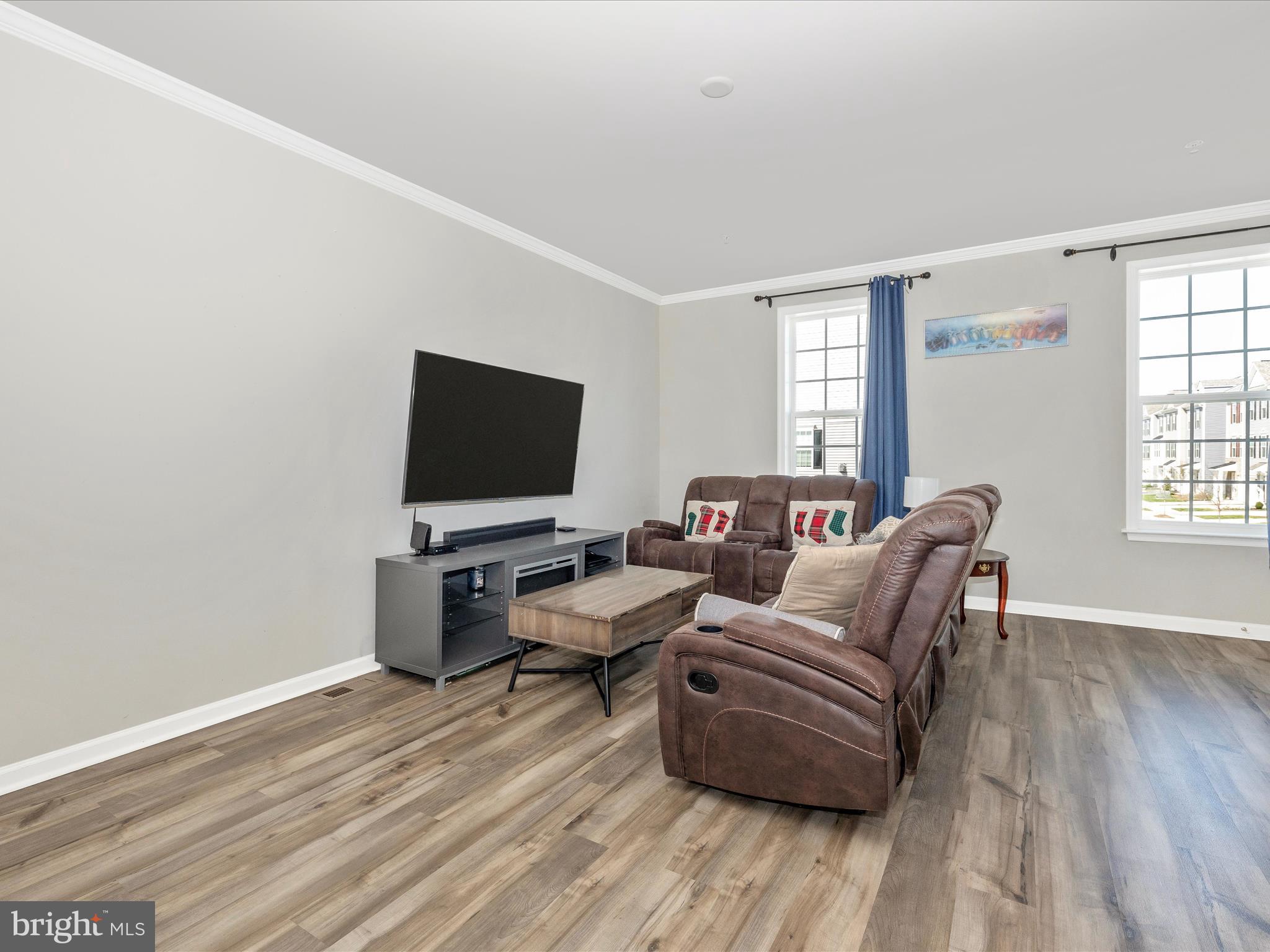 SPRING BANK - Residential