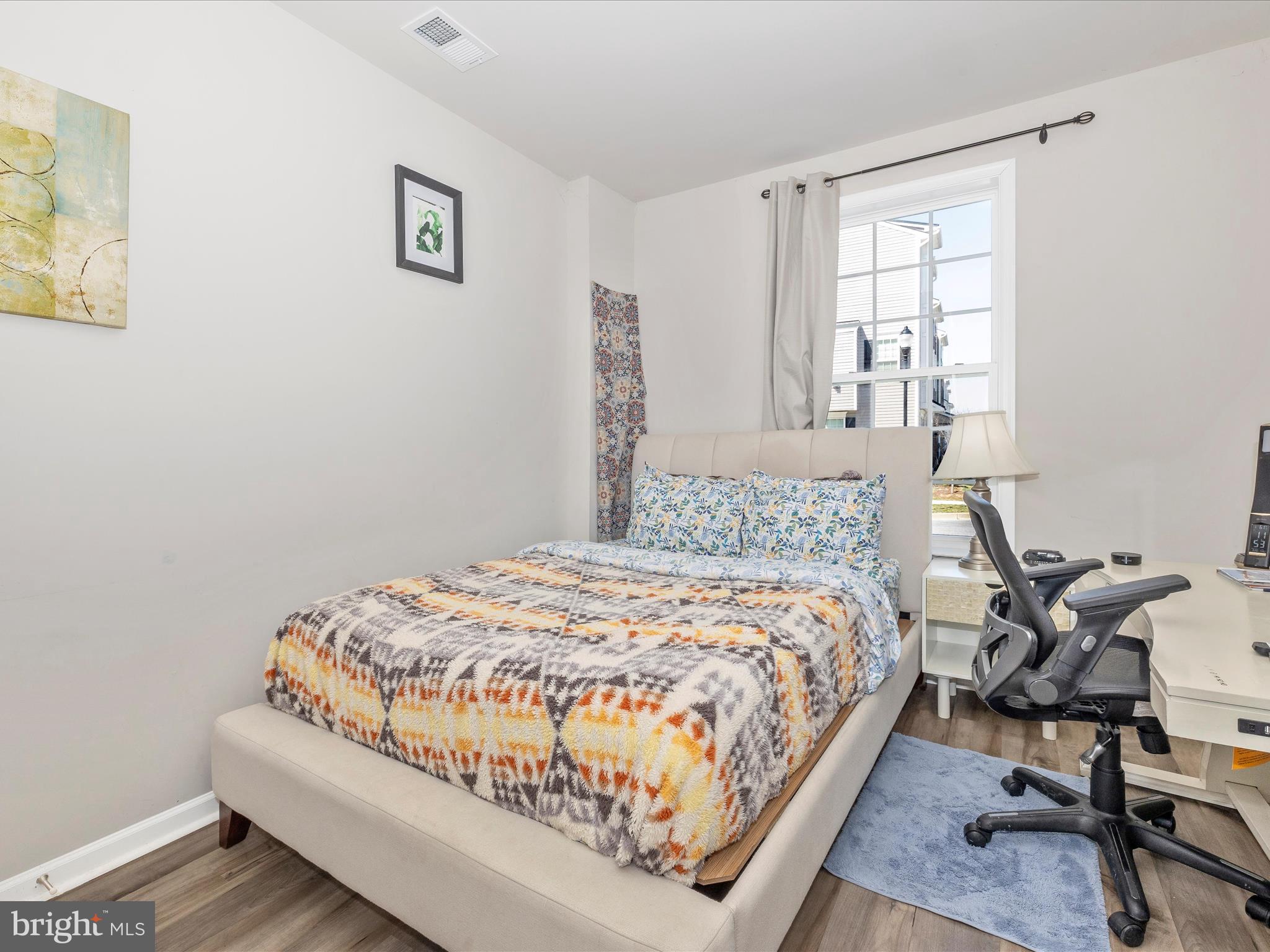 SPRING BANK - Residential