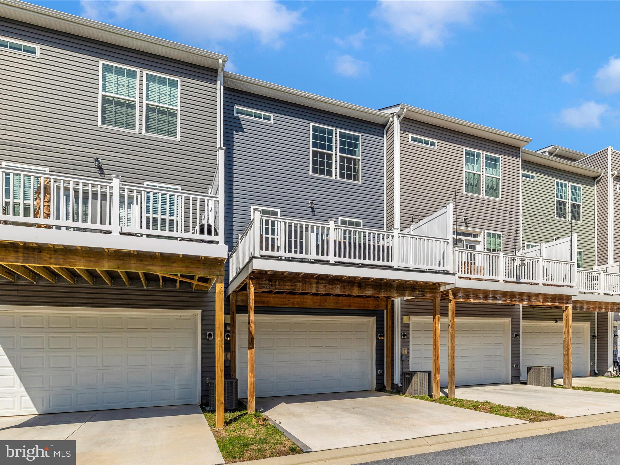 SPRING BANK - Residential