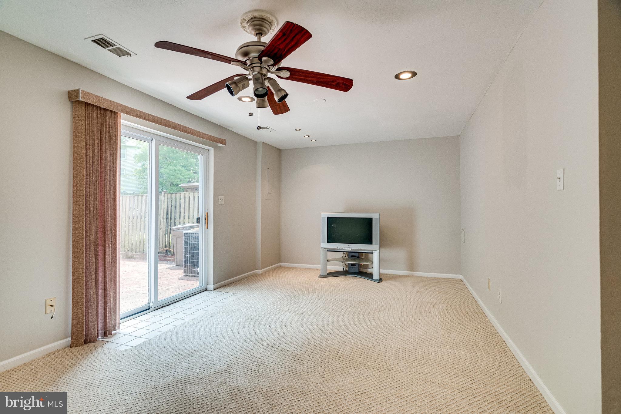 OLD MILL COMMUNITY - Residential Lease