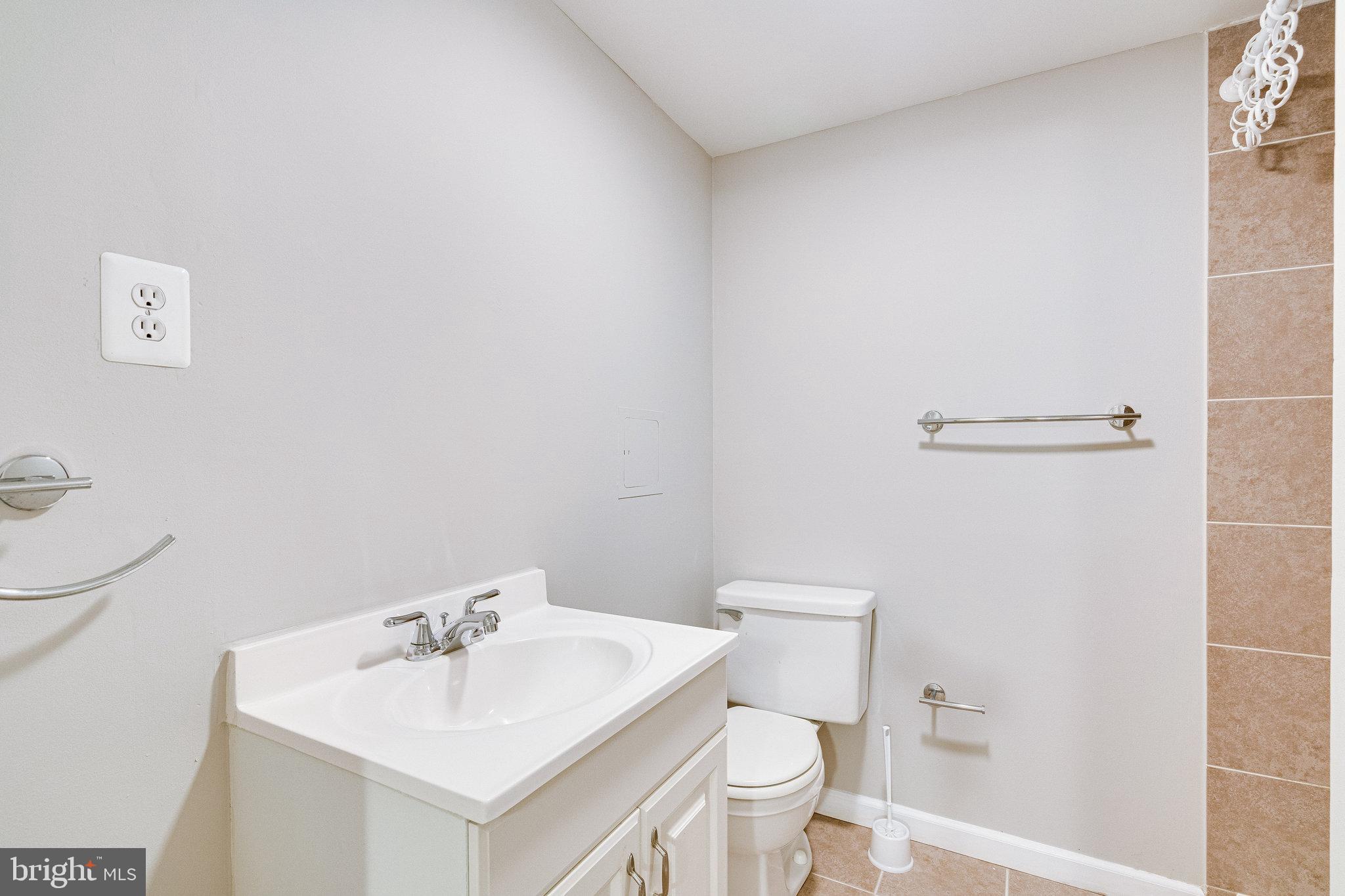 OLD MILL COMMUNITY - Residential Lease