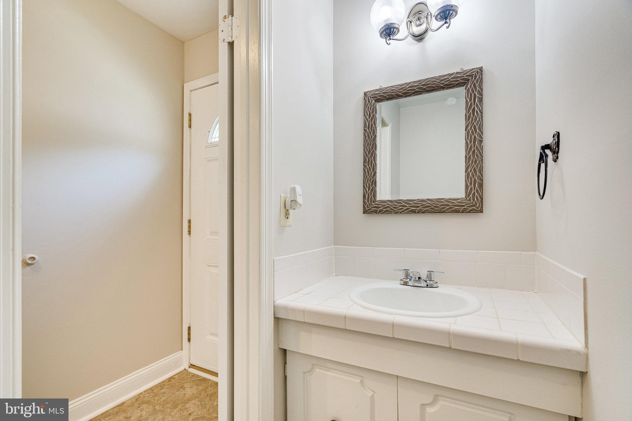 OLD MILL COMMUNITY - Residential Lease