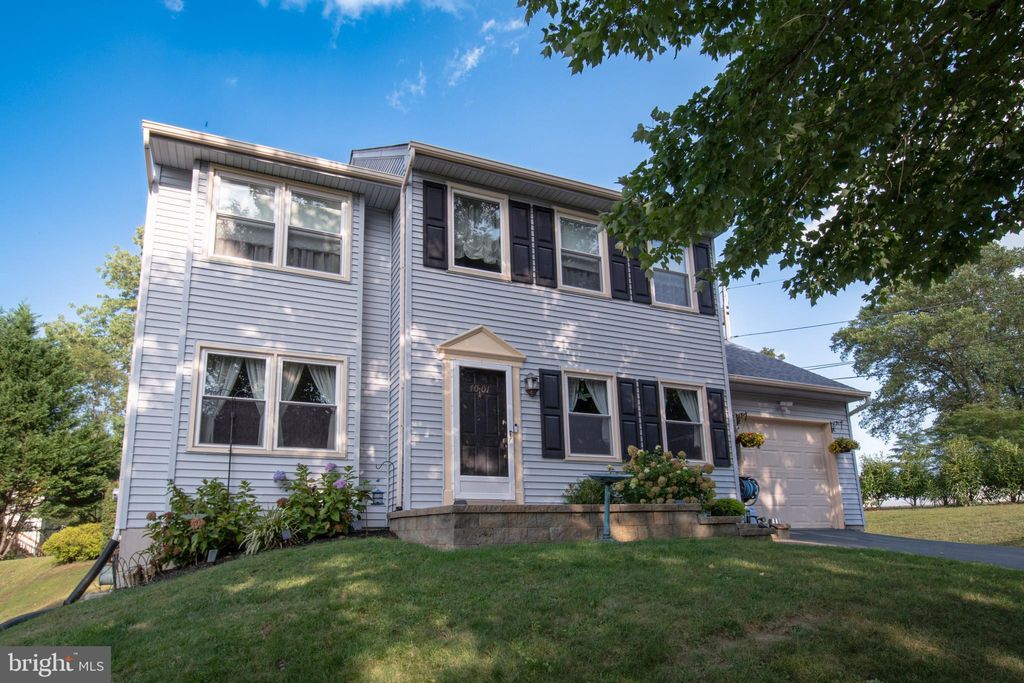 Photo of 4001 Fox Mill Drive, BOOTHWYN, PA 19061 (MLS # PADE2102446)