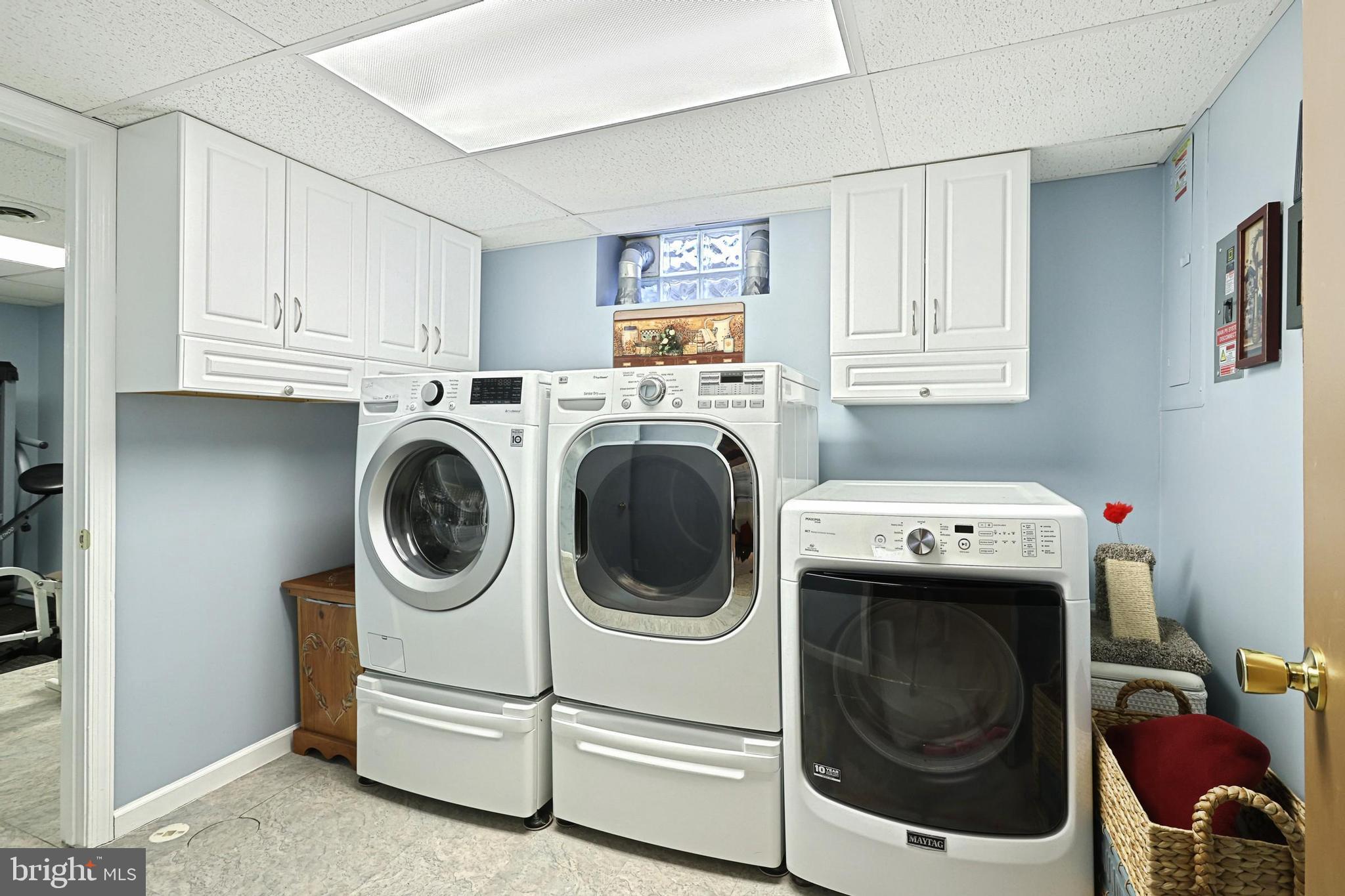 NORTH HILLS - Residential