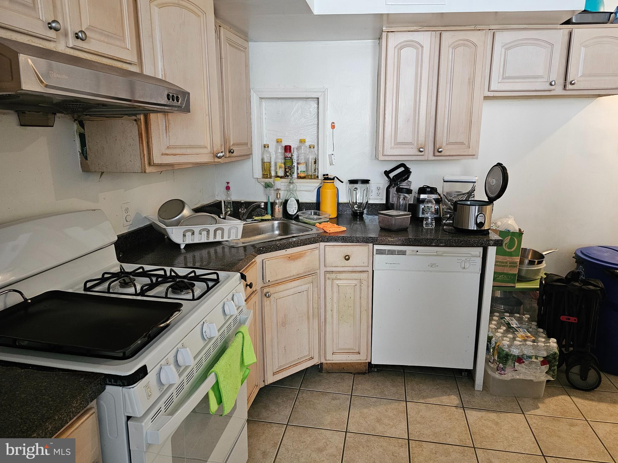 1148 S 9TH STREET