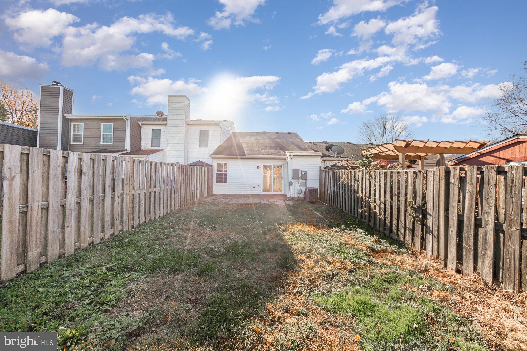 COLONIAL TERRACE - Residential