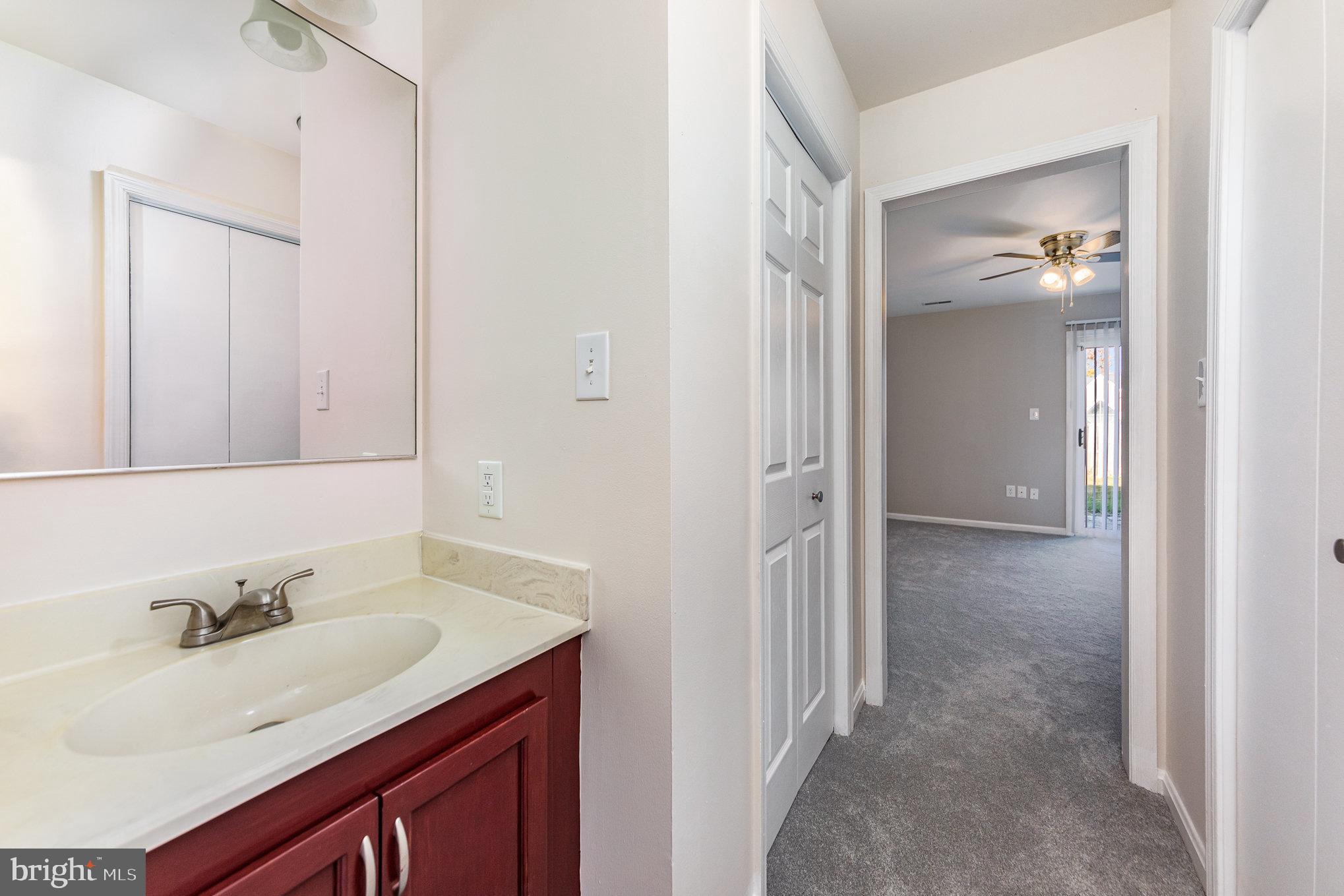 COLONIAL TERRACE - Residential